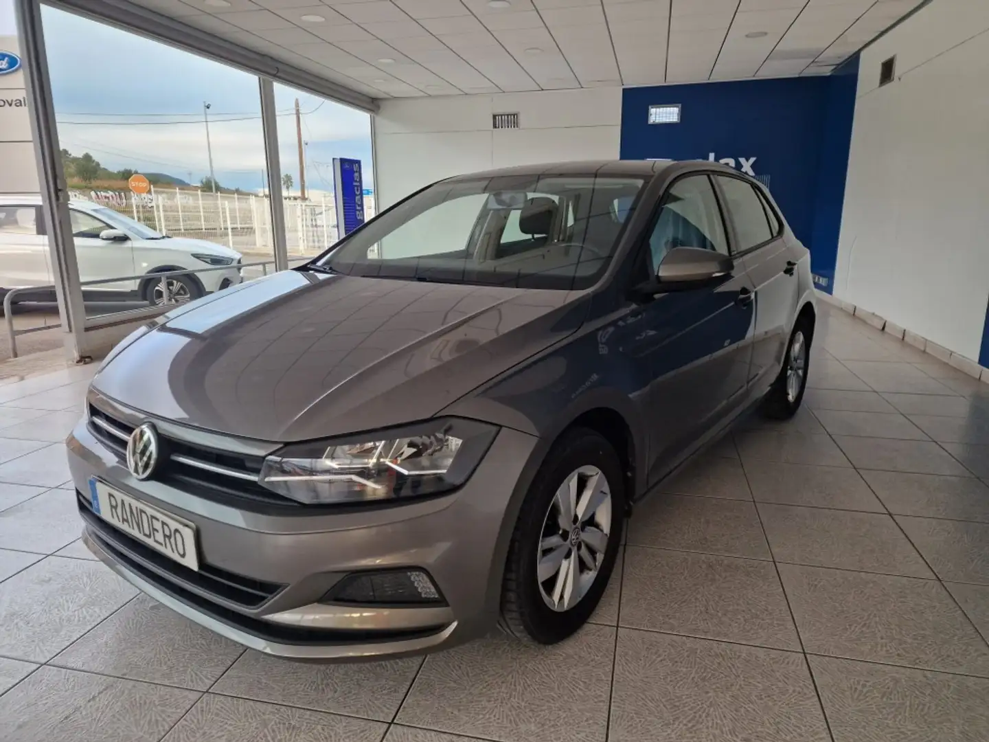 Volkswagen Polo 1.0 TSI Advance 70kW Gris - 1