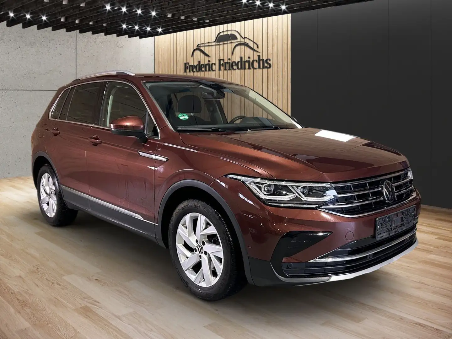 Volkswagen Tiguan Elegance Alcantara CarPlay SHZ Rot - 2