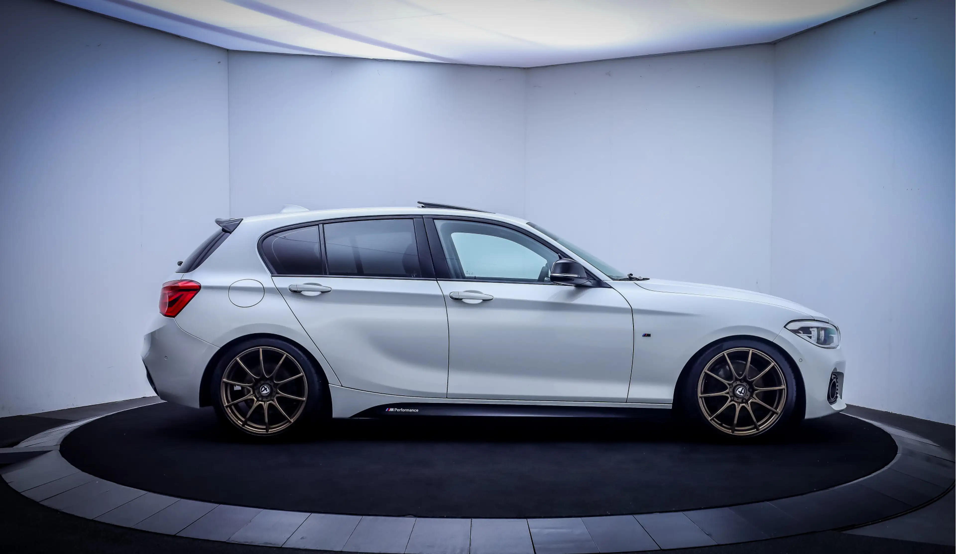 BMW 125 1-serie 125iA High Executive — photo 4