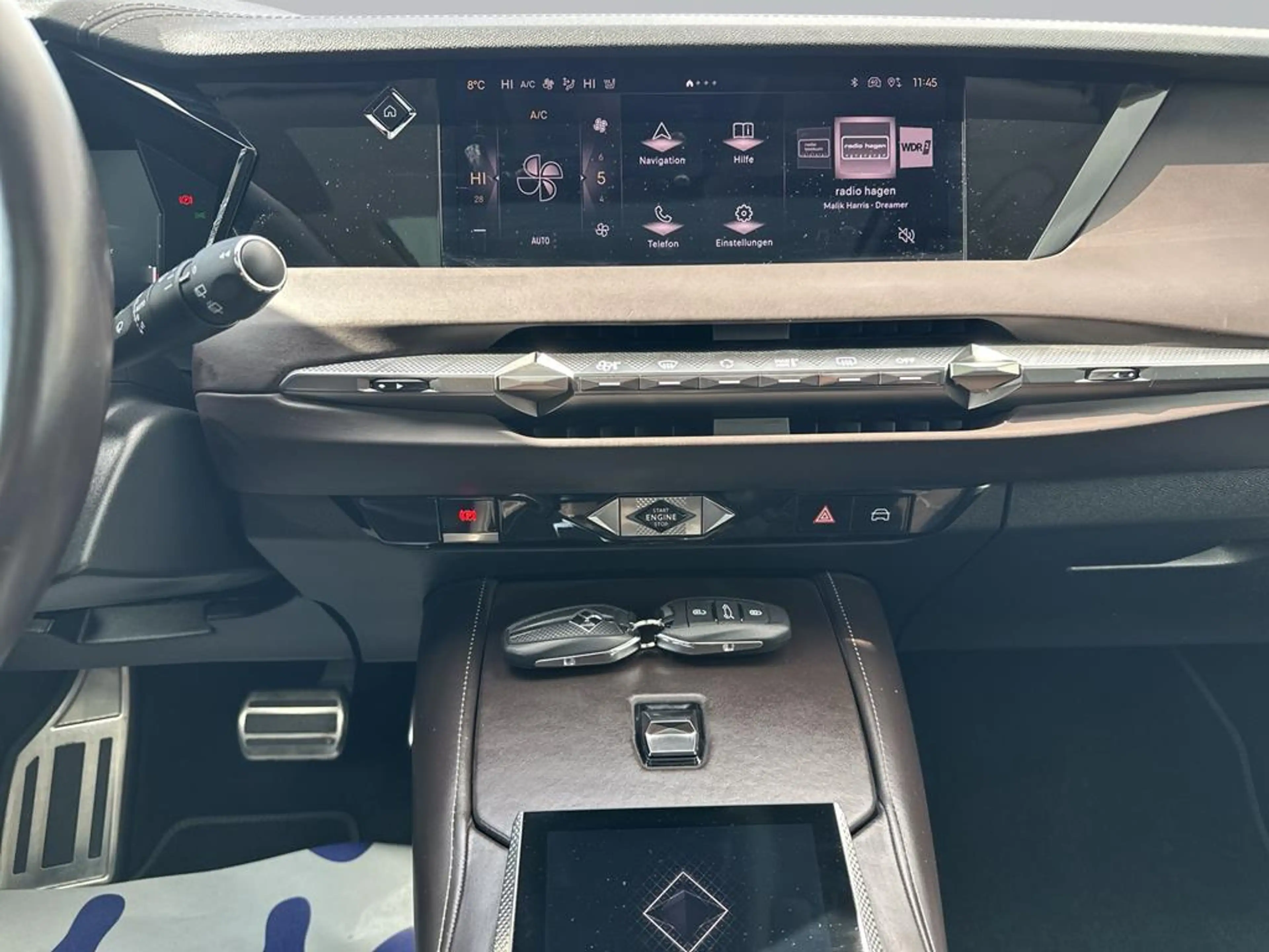 DS Automobiles DS 4 PERFORMANCE LINE + E-TENSE 225 (MY22) — photo 12