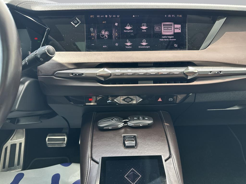 DS Automobiles DS 4 PERFORMANCE LINE + E-TENSE 225 (MY22) — photo 11