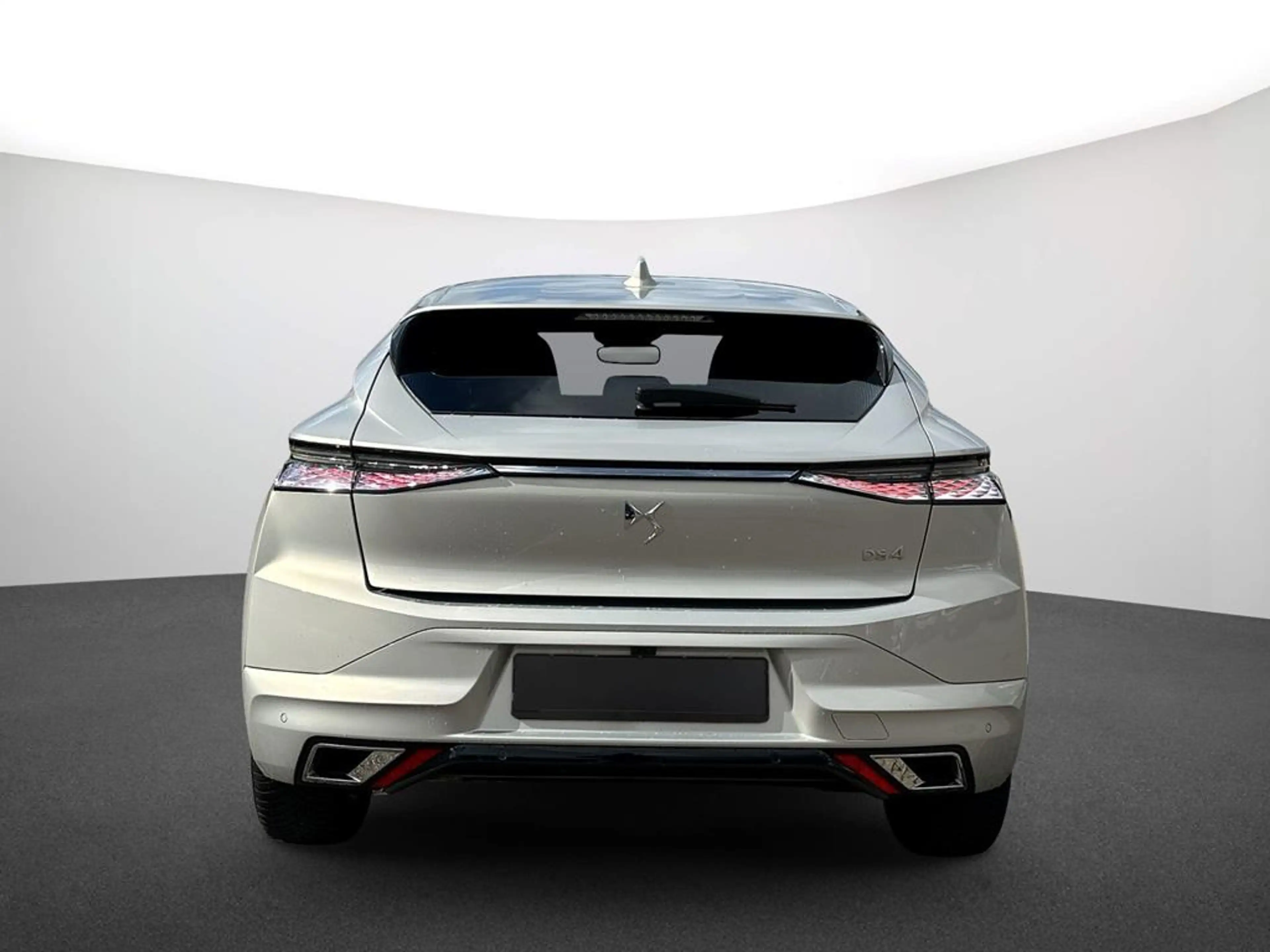 DS Automobiles DS 4 PERFORMANCE LINE + E-TENSE 225 (MY22) — photo 3