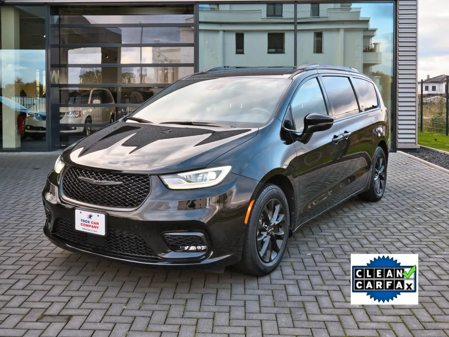 Chrysler Pacifica 2021'er Pacifica Touring-L, S-Package Unfallfrei crna - 1