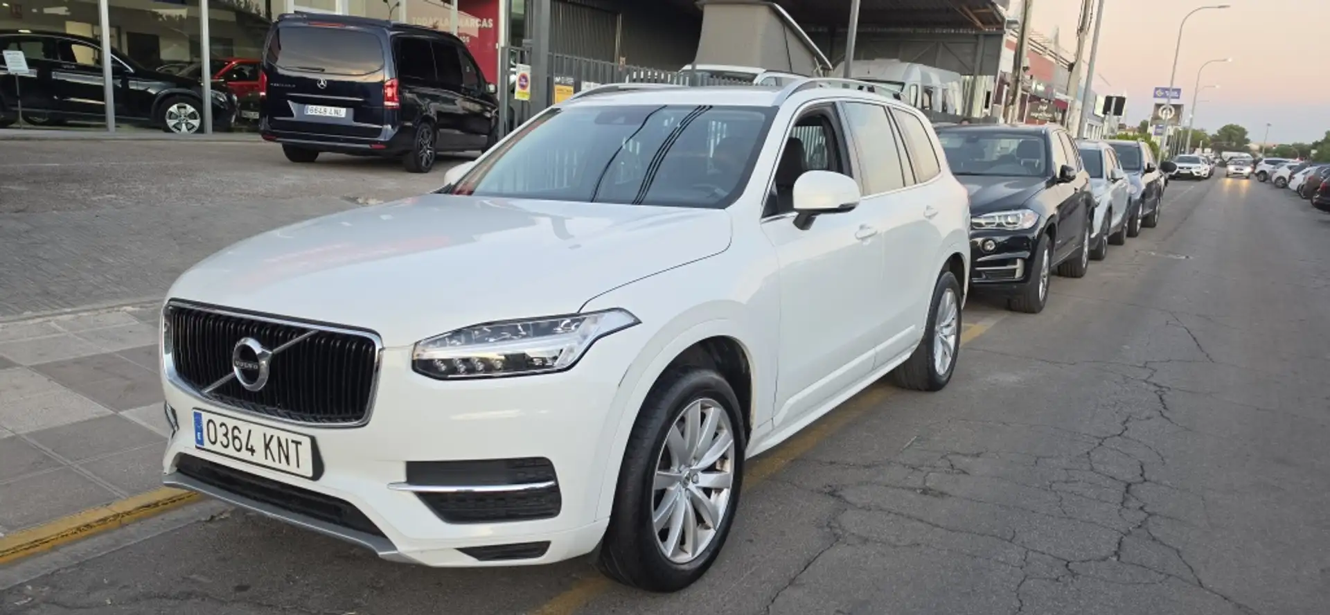 Volvo XC90 D5 Momentum 5pl. AWD 235 Aut. (9.75) Blanco - 2