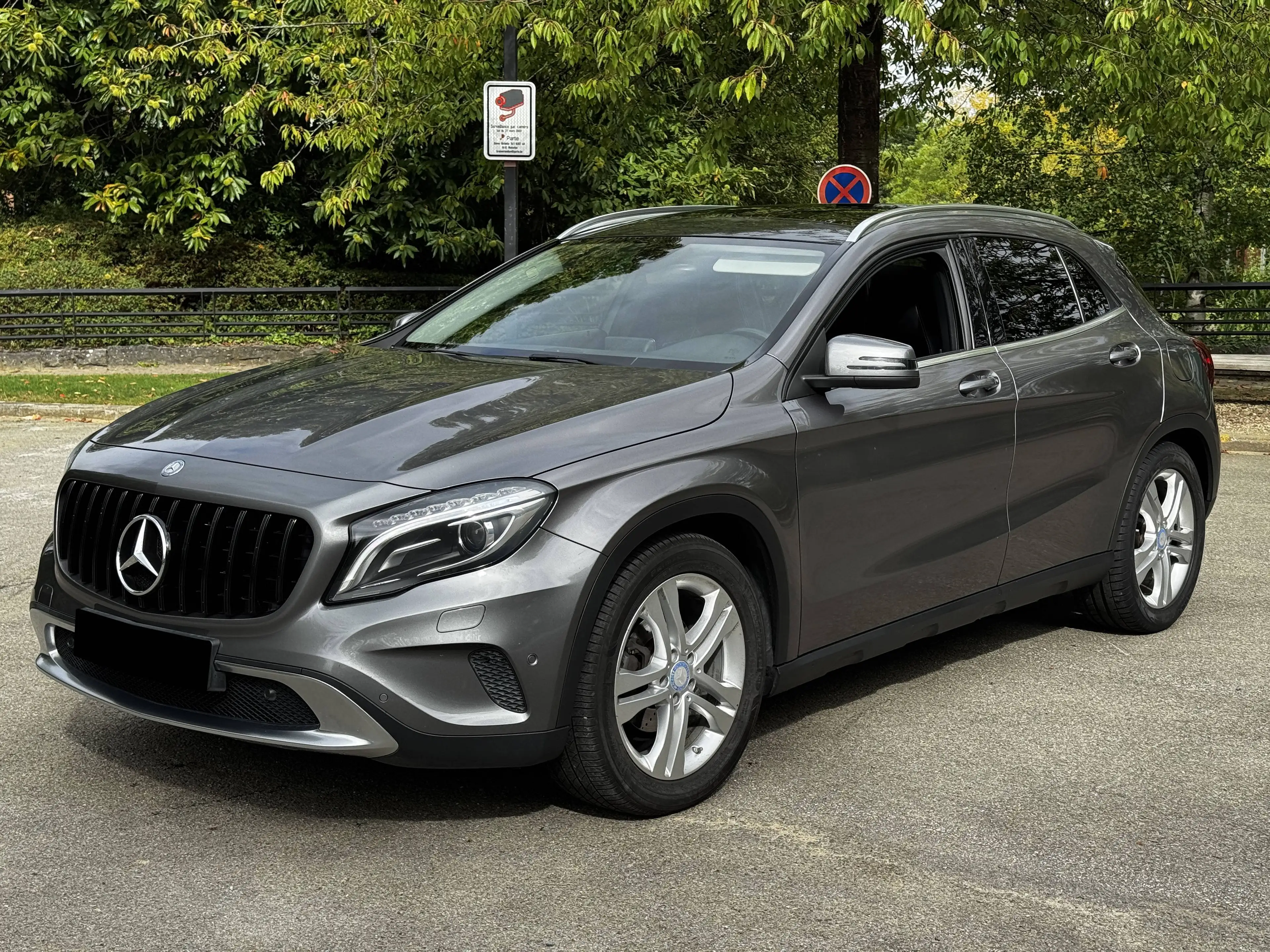Mercedes-Benz GLA 200 GLA 200 d BOITE AUTO RARE EN FULL FULL OPTIONS APPLE CARPLAY