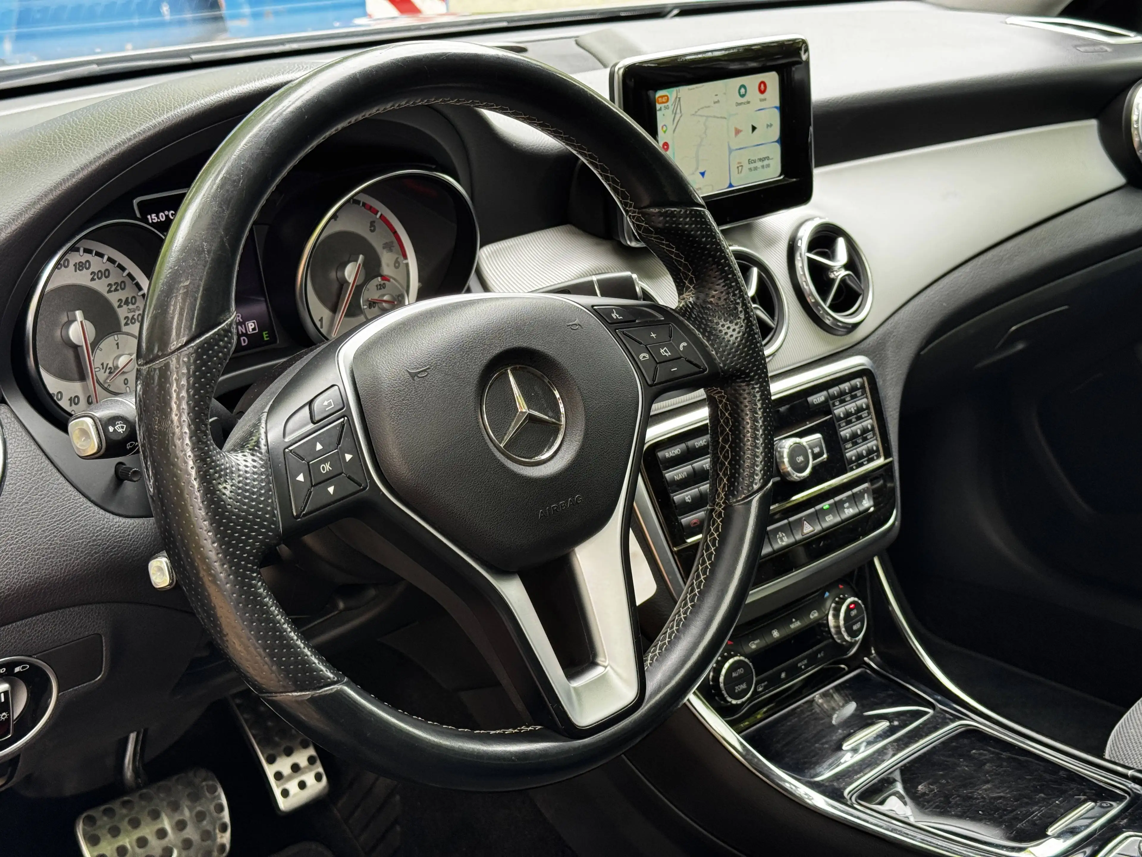 Mercedes-Benz GLA 200 GLA 200 d BOITE AUTO RARE EN FULL FULL OPTIONS APPLE CARPLAY — photo 7