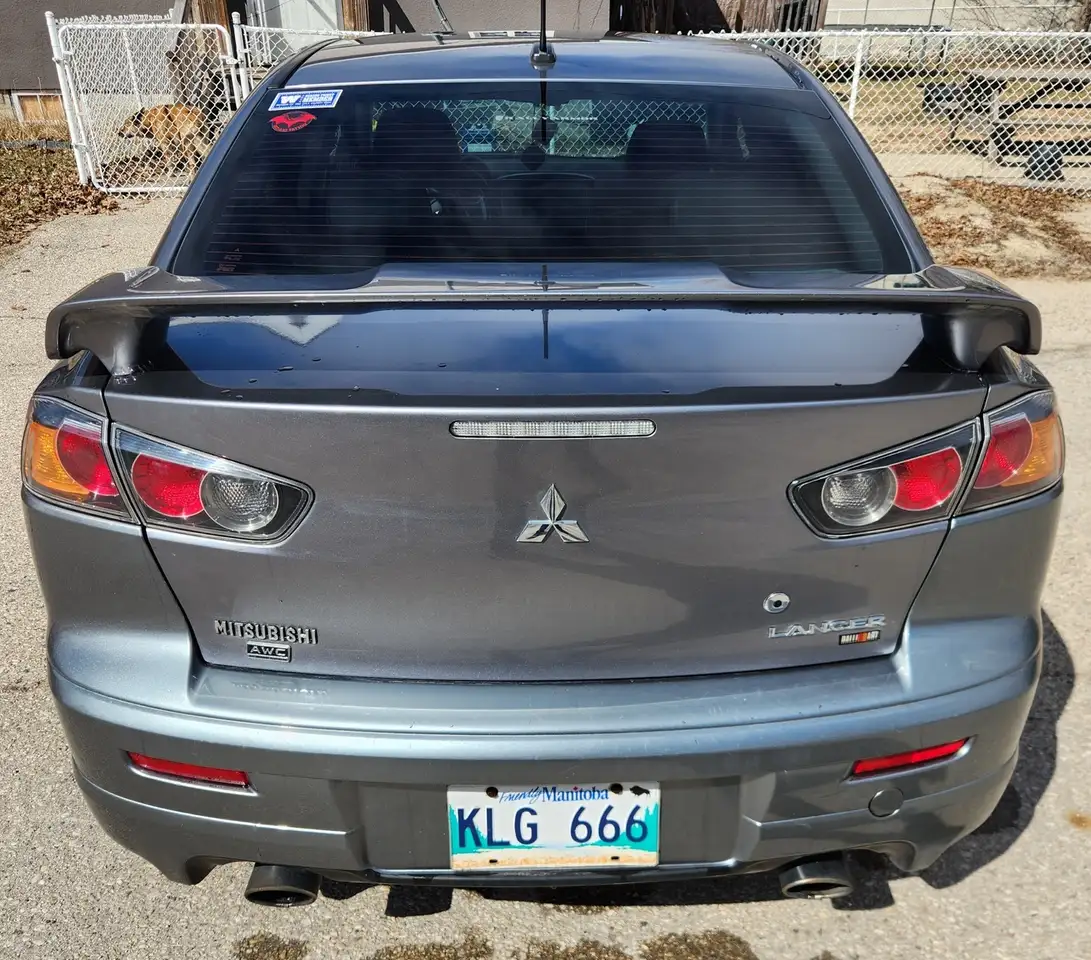 Mitsubishi Lancer снимка Mitsubishi Lancer