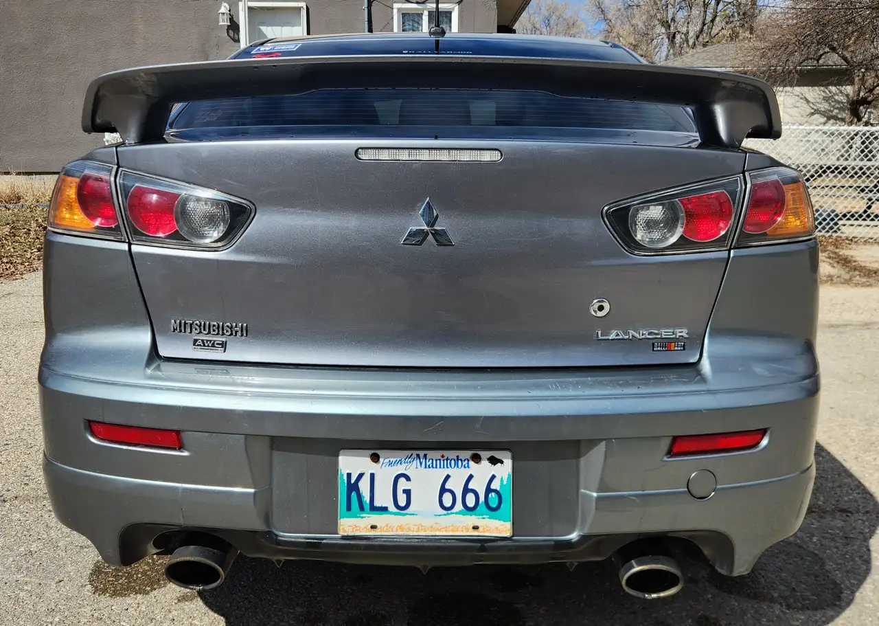 Mitsubishi Lancer снимка Mitsubishi Lancer
