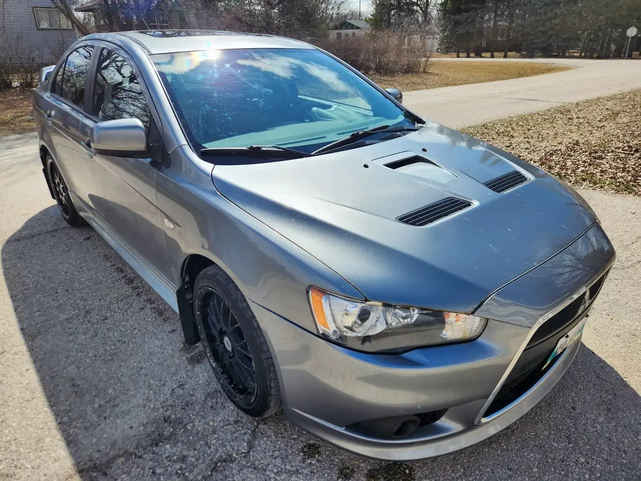 Mitsubishi Lancer снимка Mitsubishi Lancer