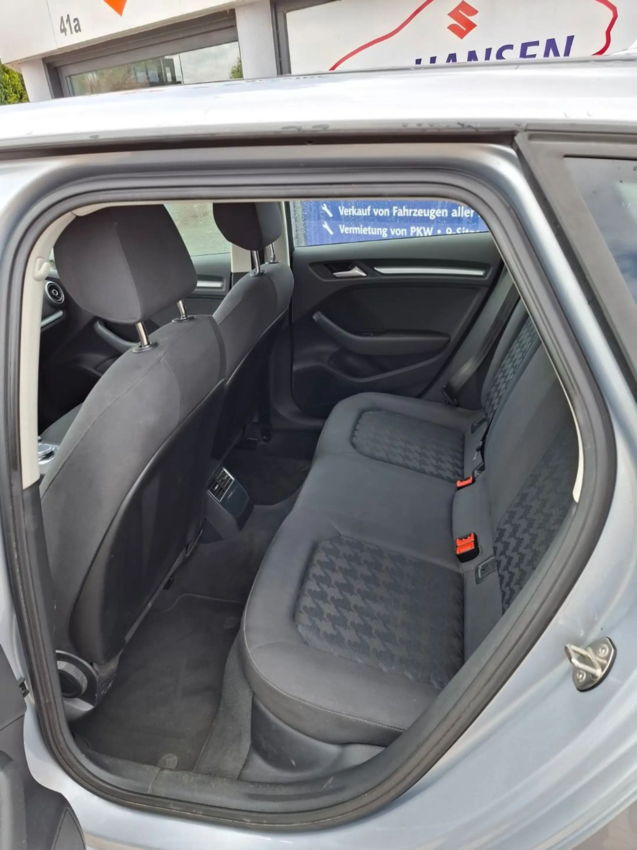 Audi A3 Sportback attraction — photo 9