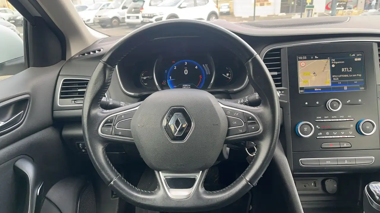 Renault Megane Berline — photo 23