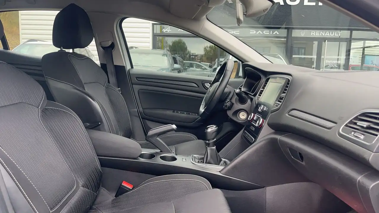 Renault Megane Berline — photo 26