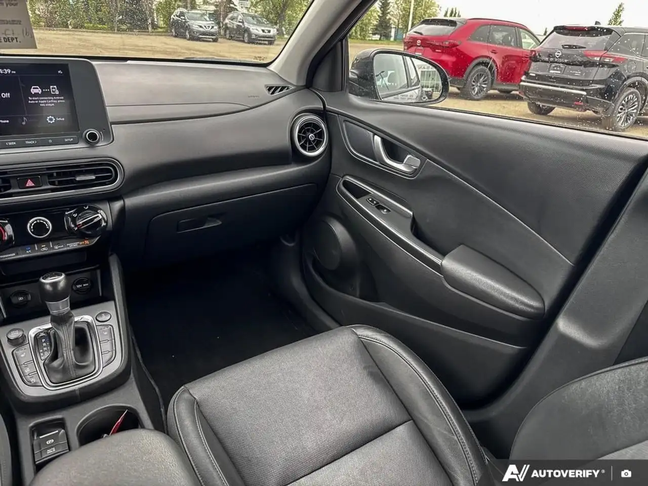 Hyundai KONA снимка Hyundai KONA