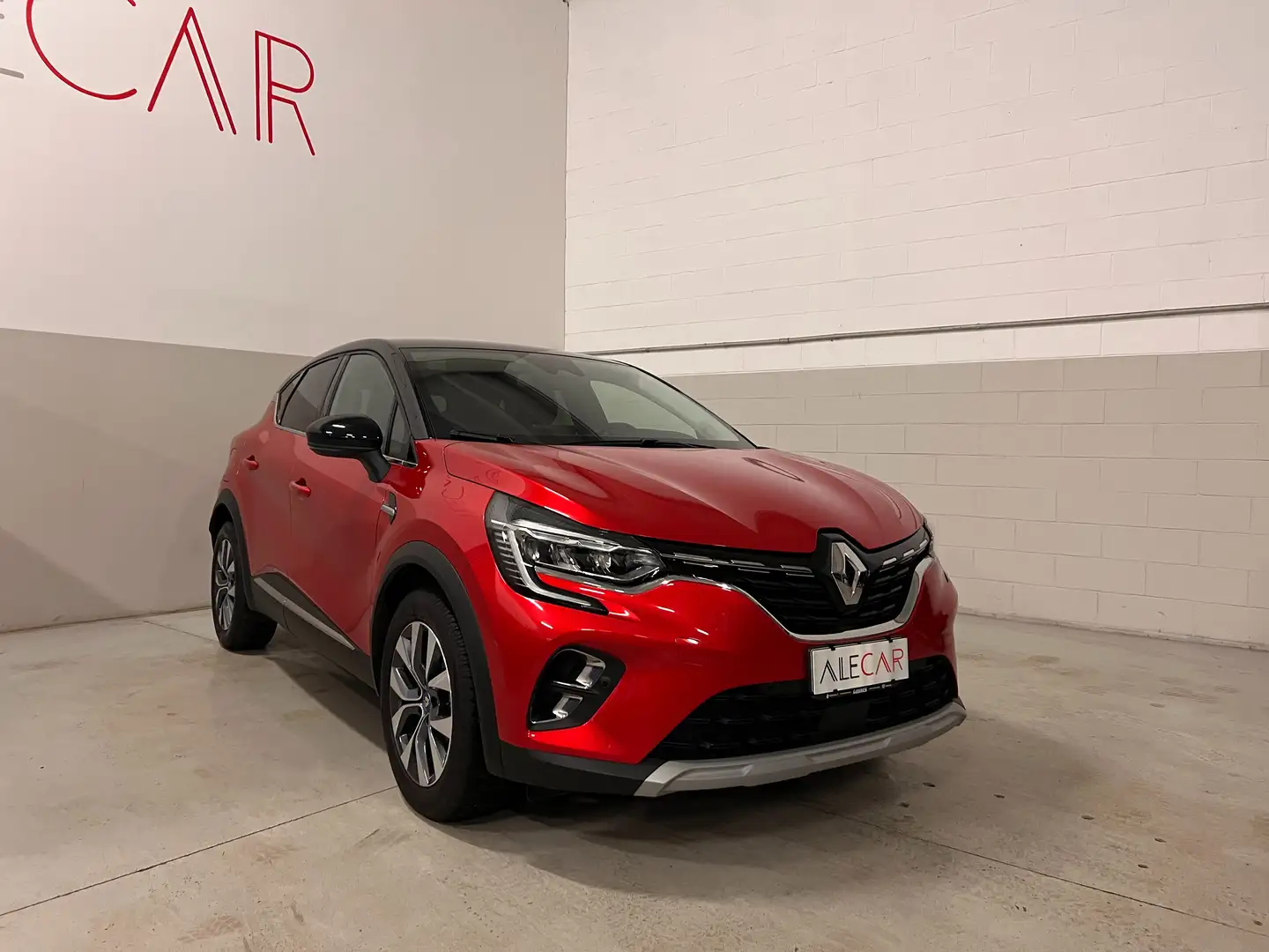 Renault Captur 1.6 E-Tech Plug-in  Intens 160cv auto my21 Rosso - 2