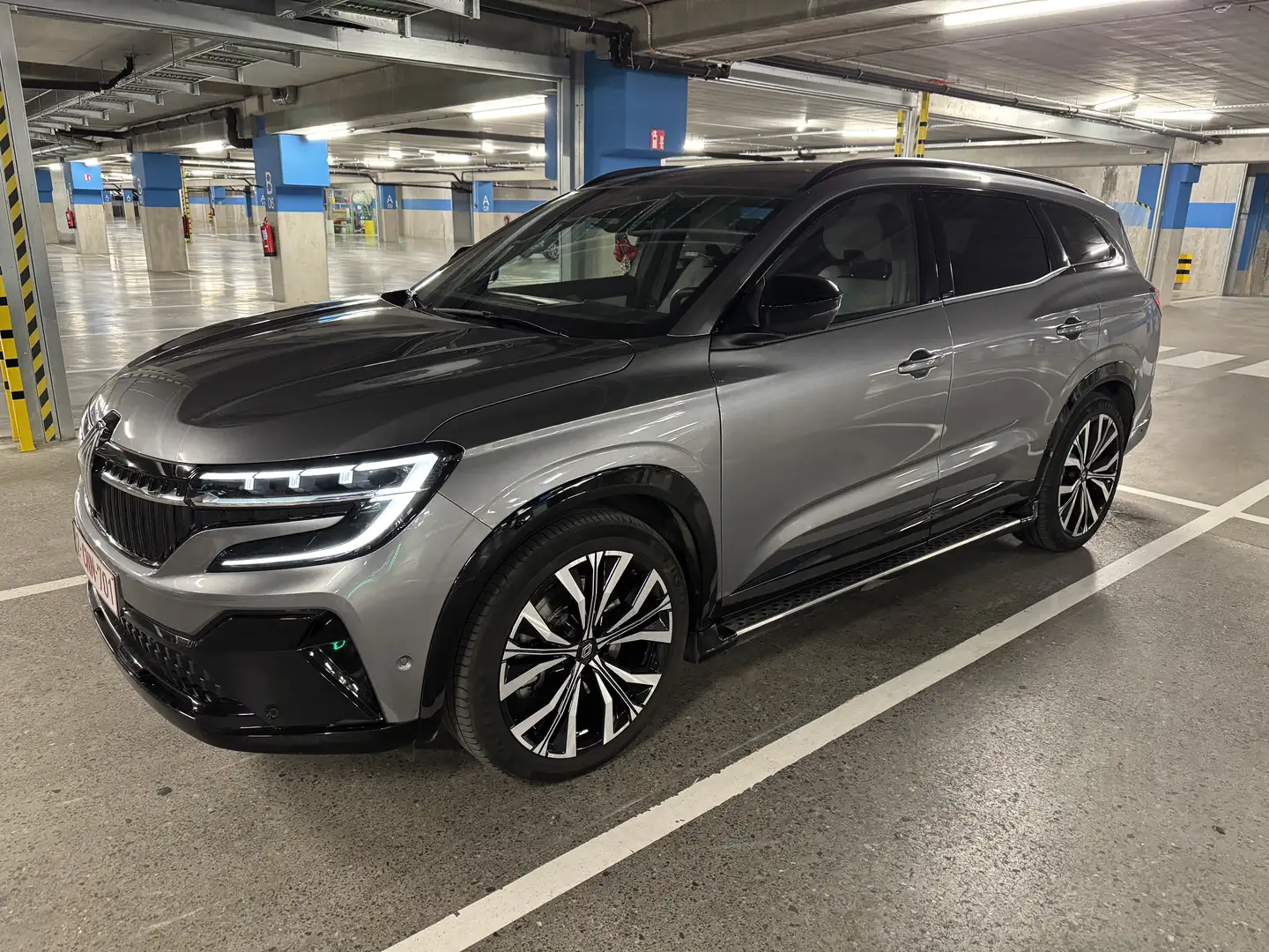 Renault Espace FULL OPTION E-TECH Full Hybrid 200 Iconic 7-Sitzer - 2