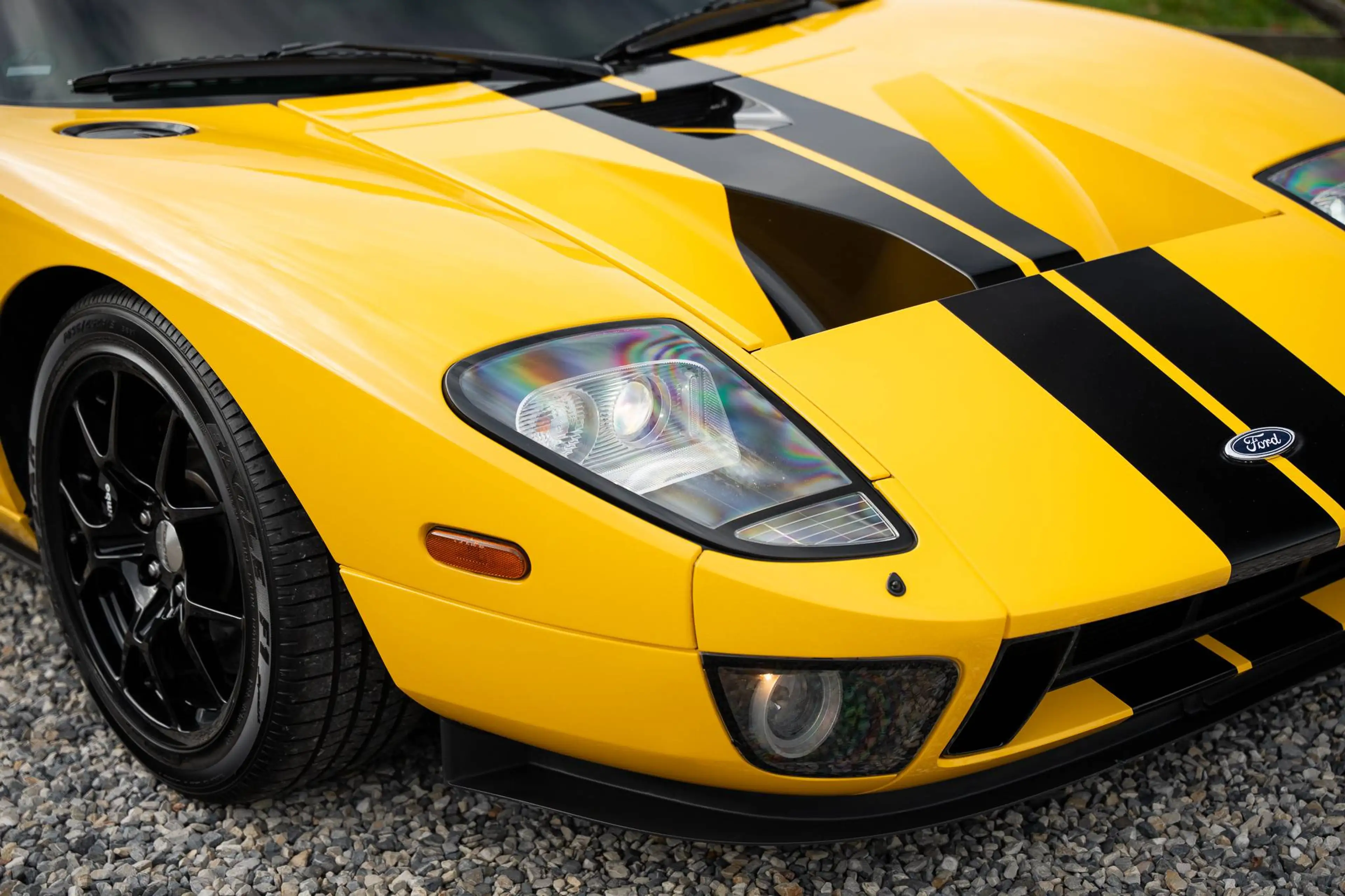 Ford GT 1 of 172 Speed Yellow — photo 3