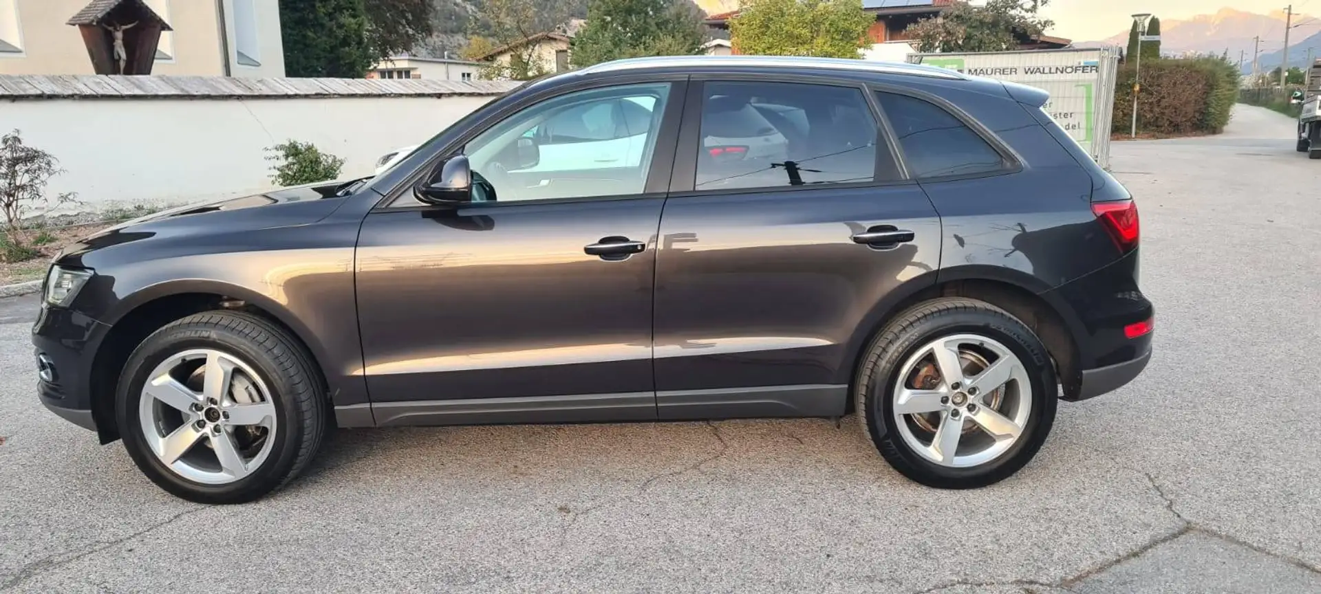 Audi Q5 Q5 2,0 TDI quattro Sport S-tronic Sport Grau - 2
