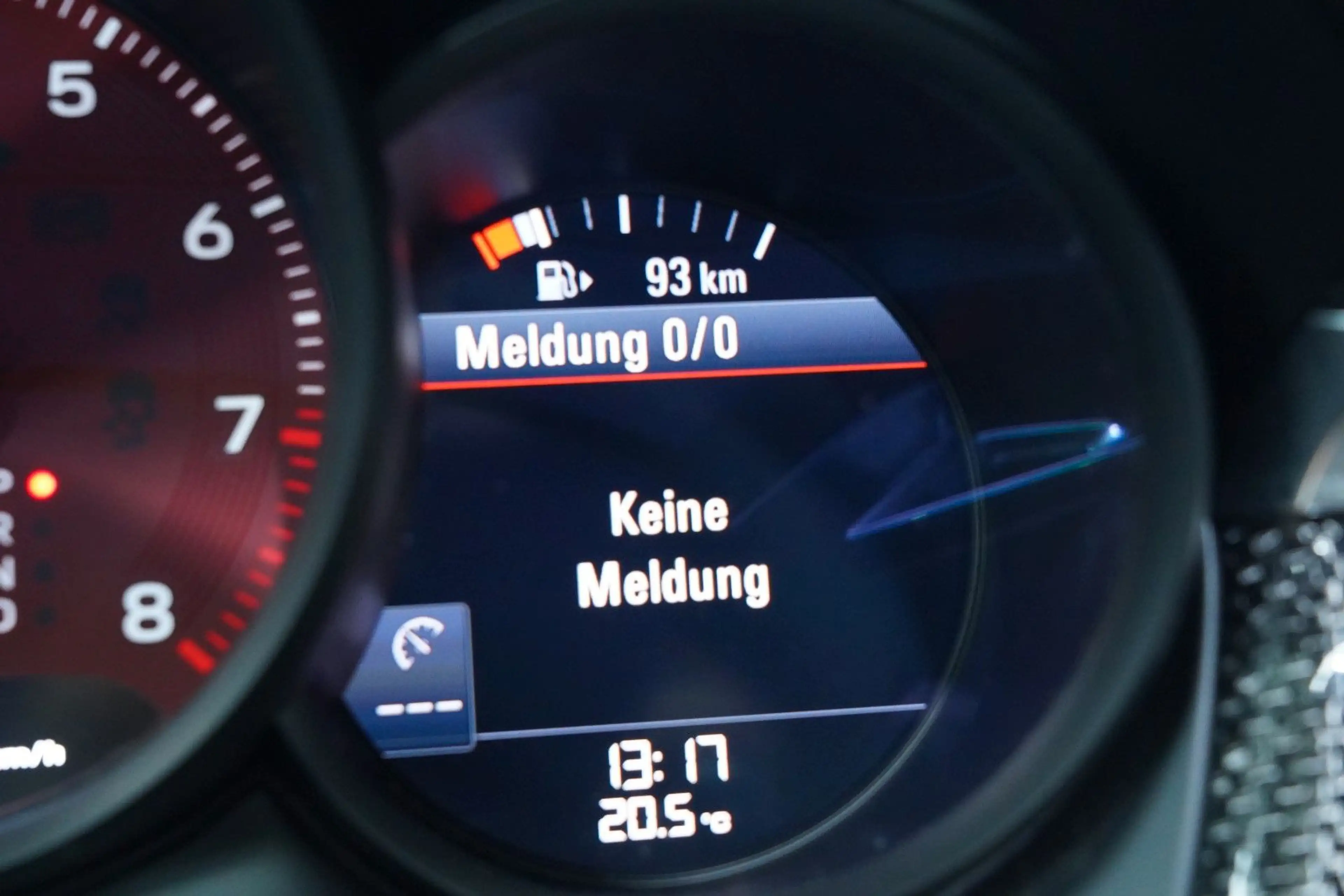 Porsche Macan GTS PDLS+/KREIDE/CHRONO/PANO/AHK/ACC/CARBN — photo 14