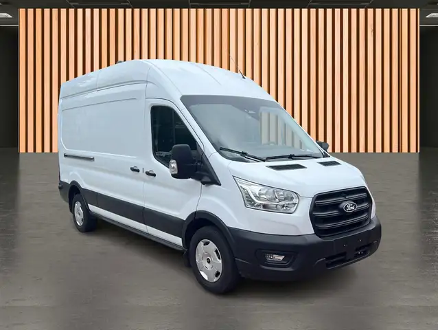 Ford Transit view 4