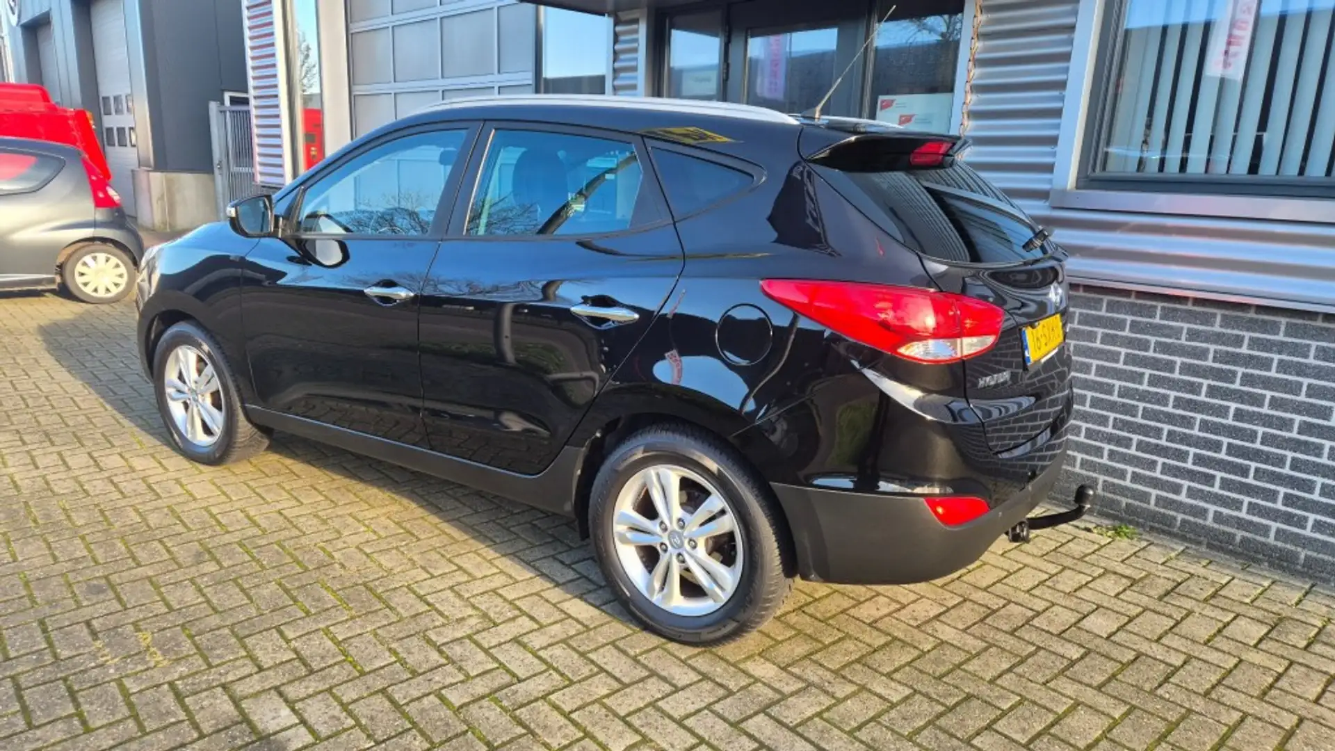 Hyundai iX35 2.0i Style AIRCO ACC TREKHAAK CRUISE CAMERA AUTOMA Noir - 2