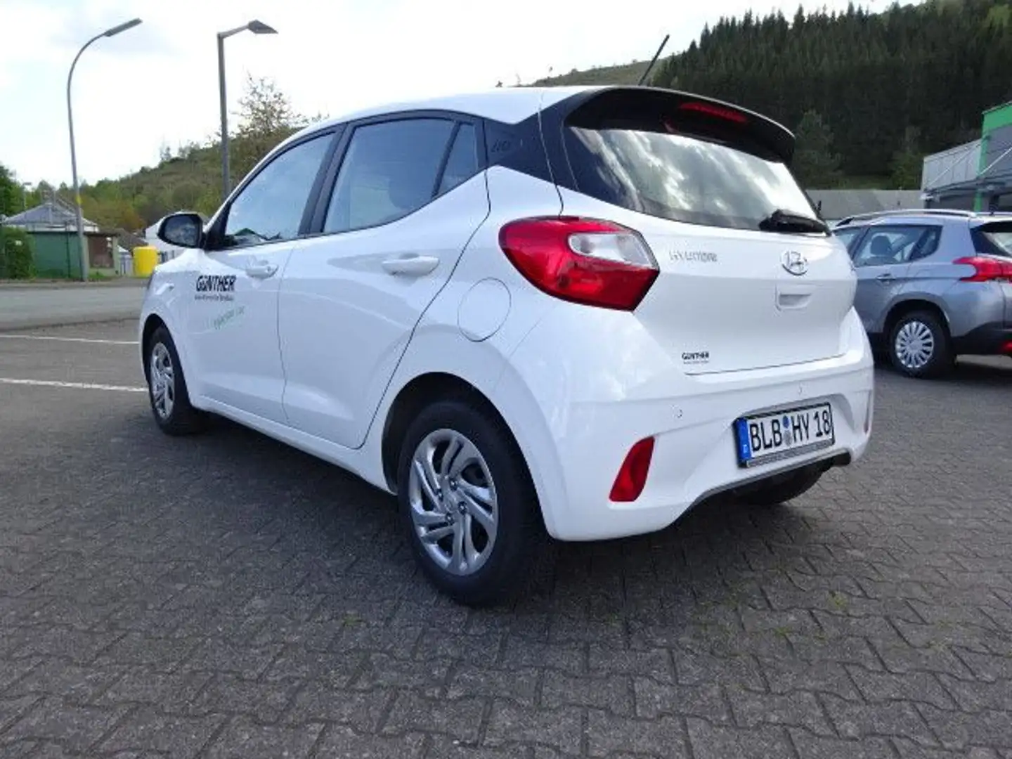 Hyundai i10 1.0 Select*SHZ*PDC*LeHZ Klima Einparkhilfe Wit - 2
