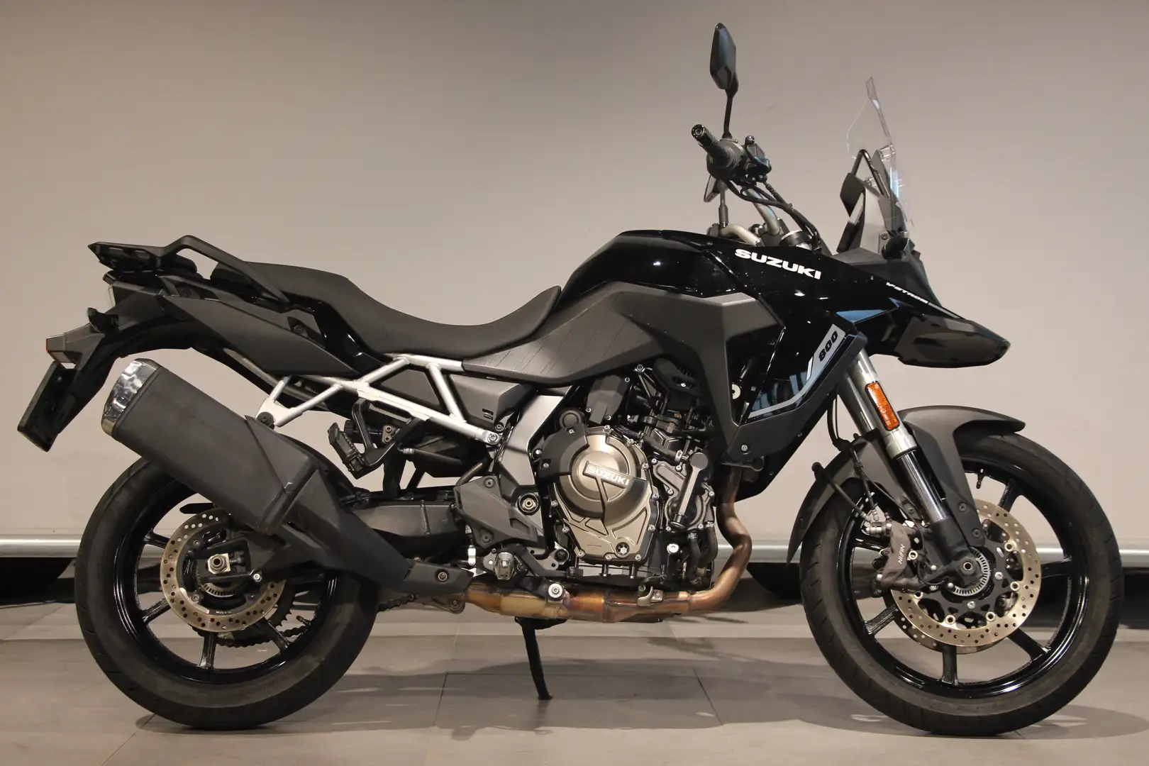 Suzuki V-Strom 800 Nero - 1