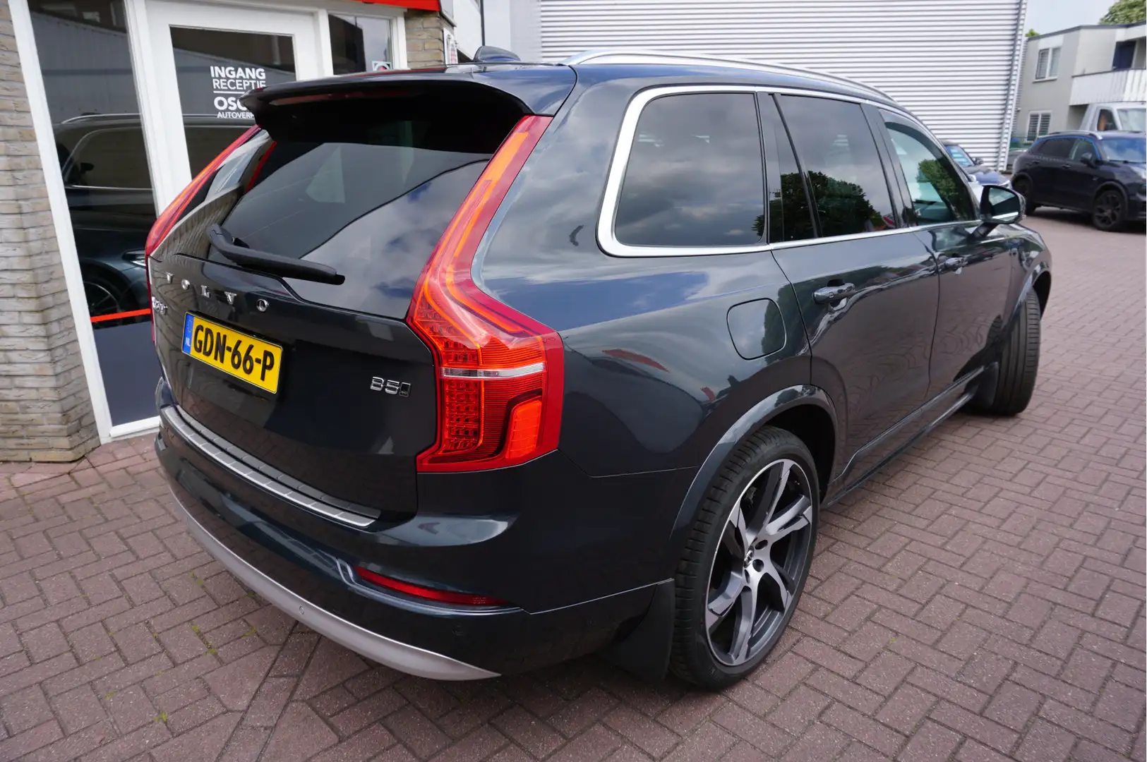 Volvo XC90 2.0 B5 AWD 7-Zits Inscription Automaat Gris - 2