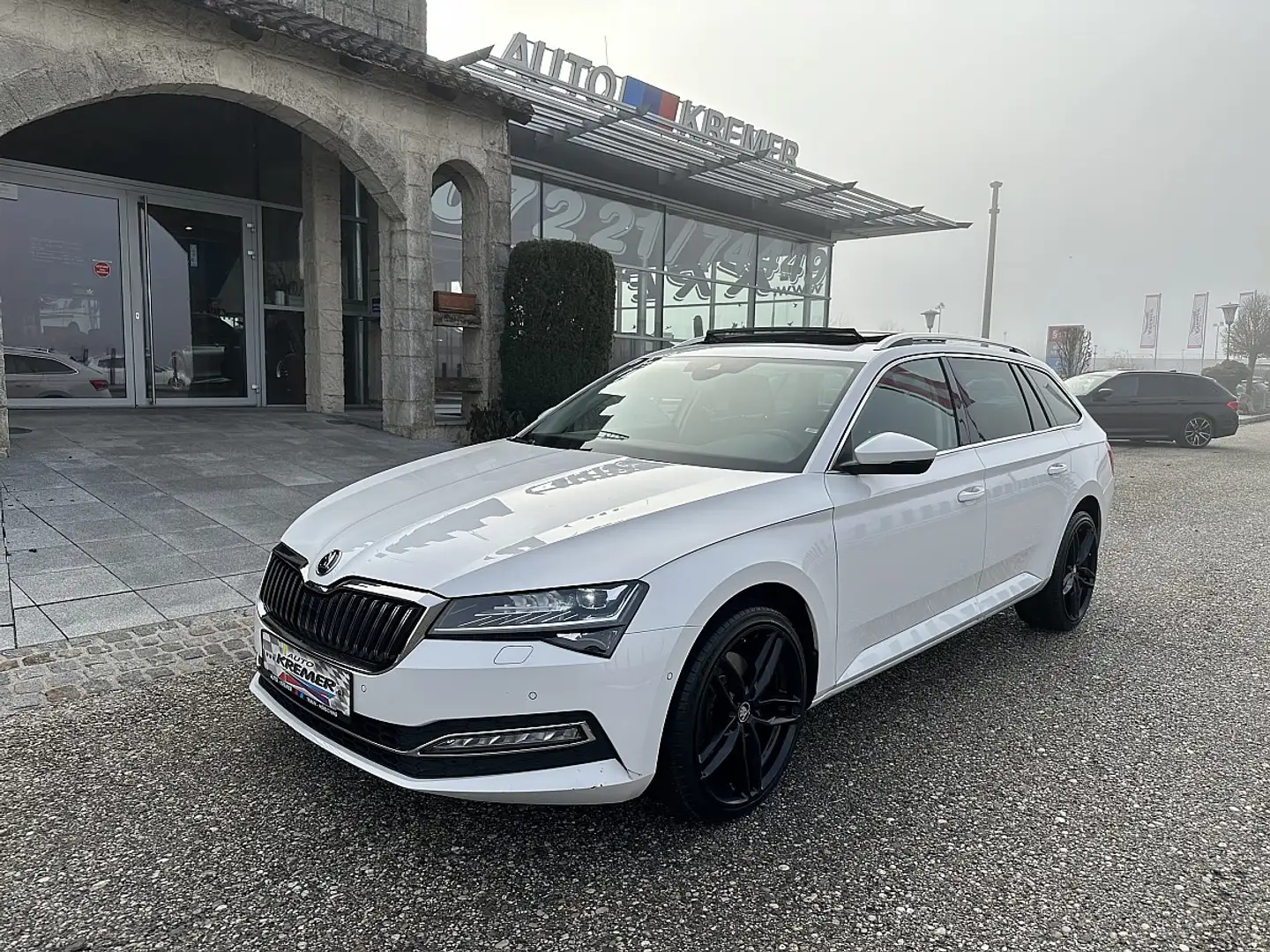 Skoda Superb Kombi 2,0 TDI Style DSG/VIRTUAL-C./ACC/RFK/SHA/... Weiß - 2