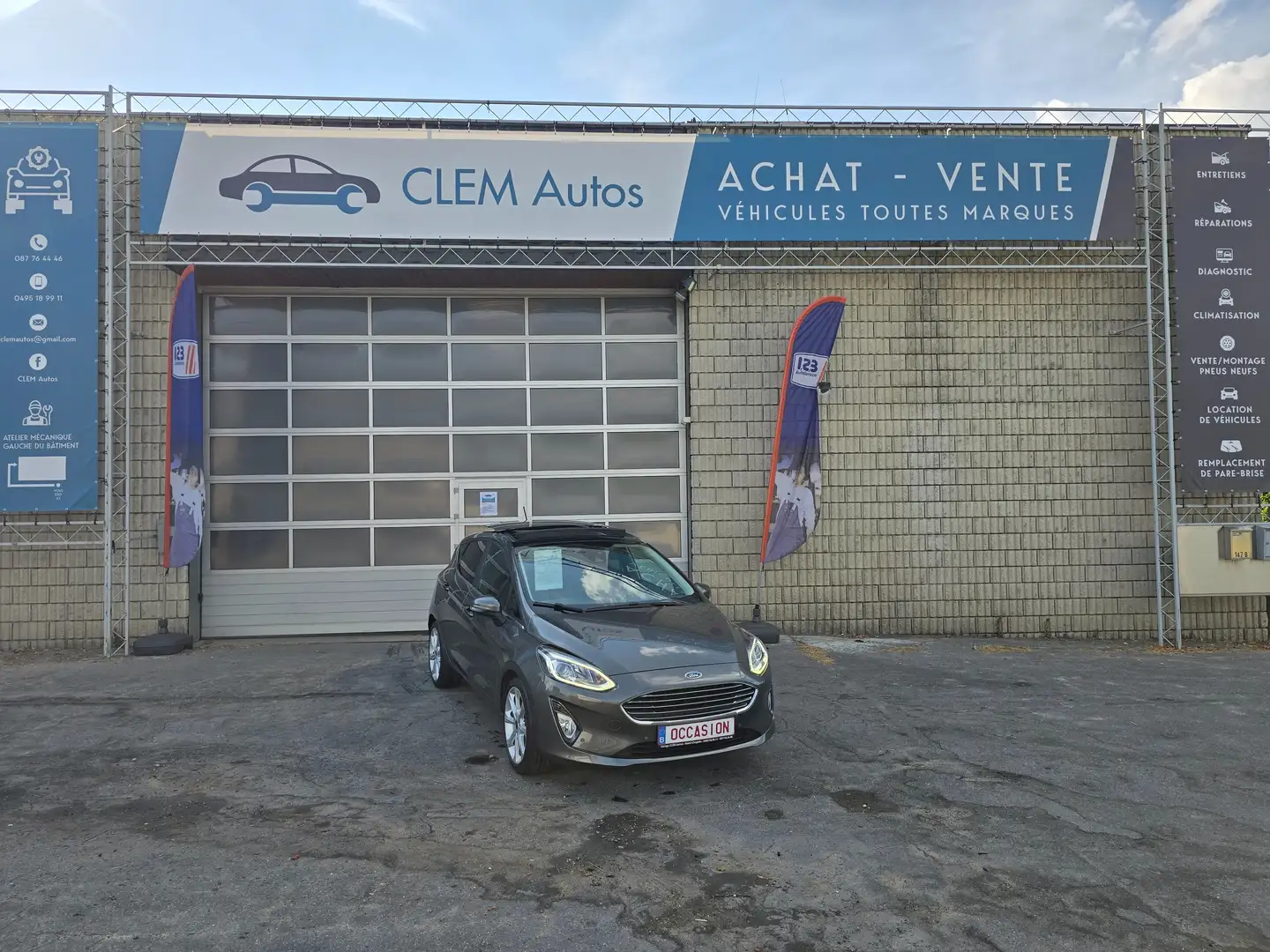 Ford Fiesta Fiesta 1.0 EcoBoost Titanium Toit pano, Sono etc Gris - 1