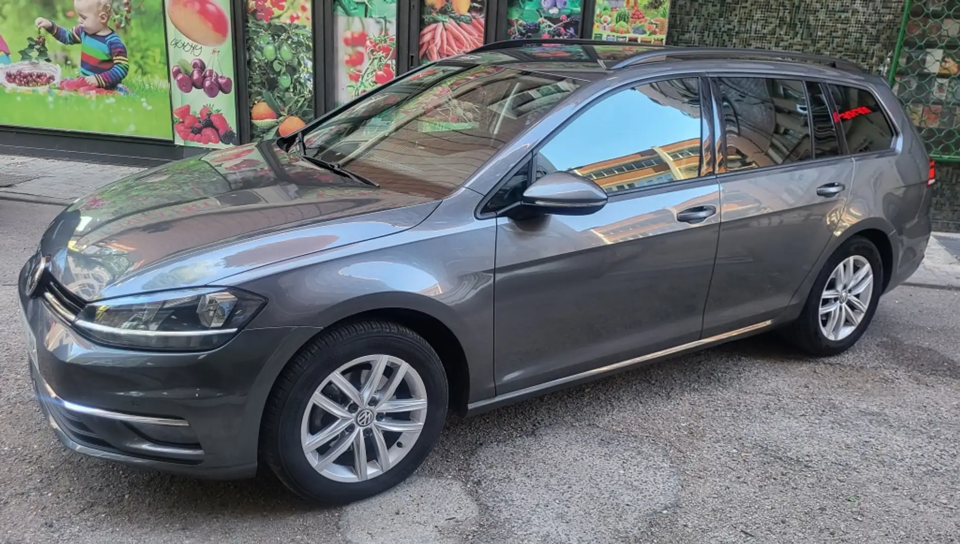 Volkswagen Golf Variant 2.0TDI Advance DSG7 Gris - 2