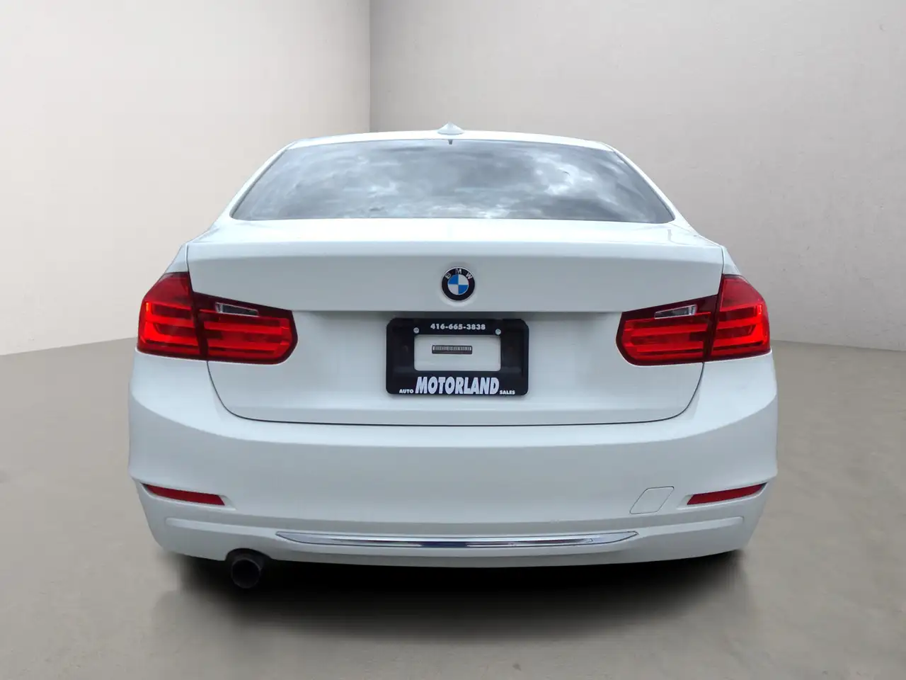 BMW 3 Series снимка BMW 3 Series