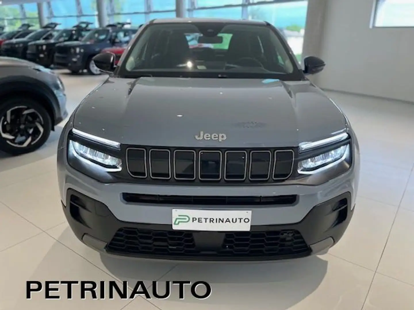 Jeep Avenger 1.2 Turbo MHEV DCT Longitude MY25+Pack Winter Grau - 2