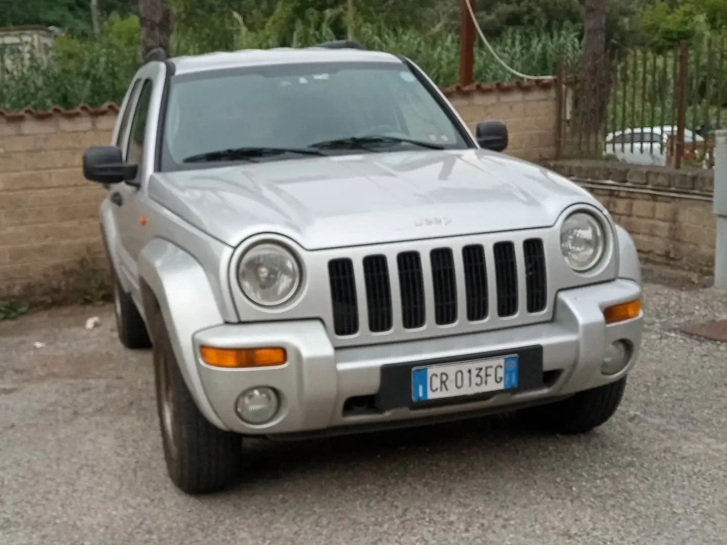 Jeep Liberty 2.8 CRD limited Argent - 1