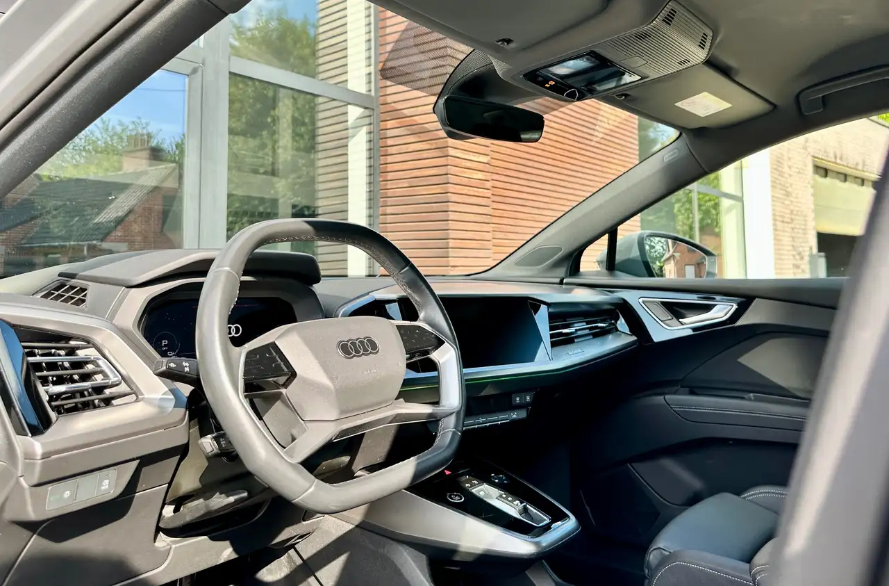 Audi Q4 82 kWh 40 S-LINE/HuD/ACC/CAMERA/LEDER/AMBI/CARPLAY/VIRTUAL, миниатюра 13