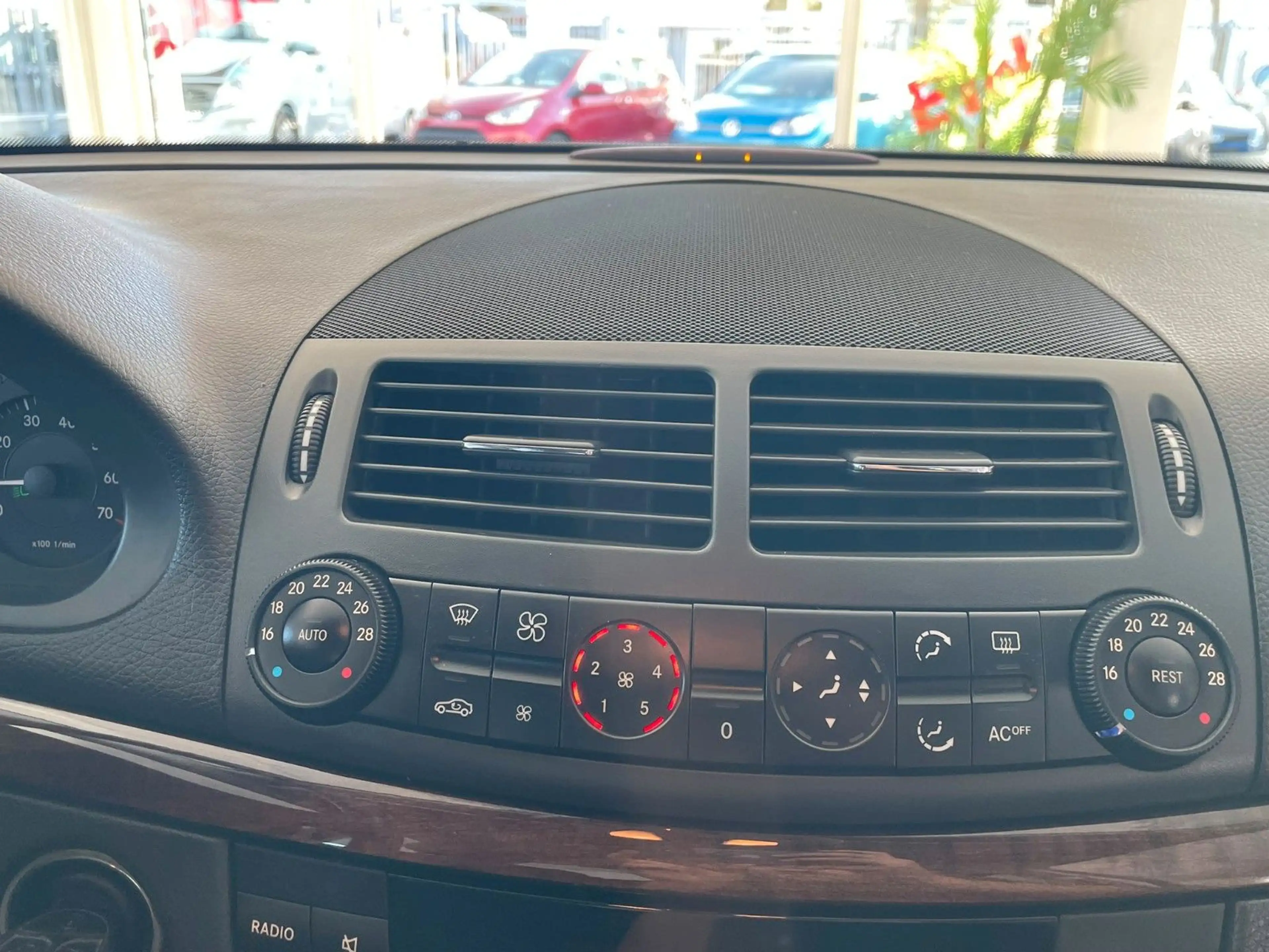 Mercedes-Benz E 200 Kompressor+Scheckheft+Klima+AHK+Tempomat — photo 14