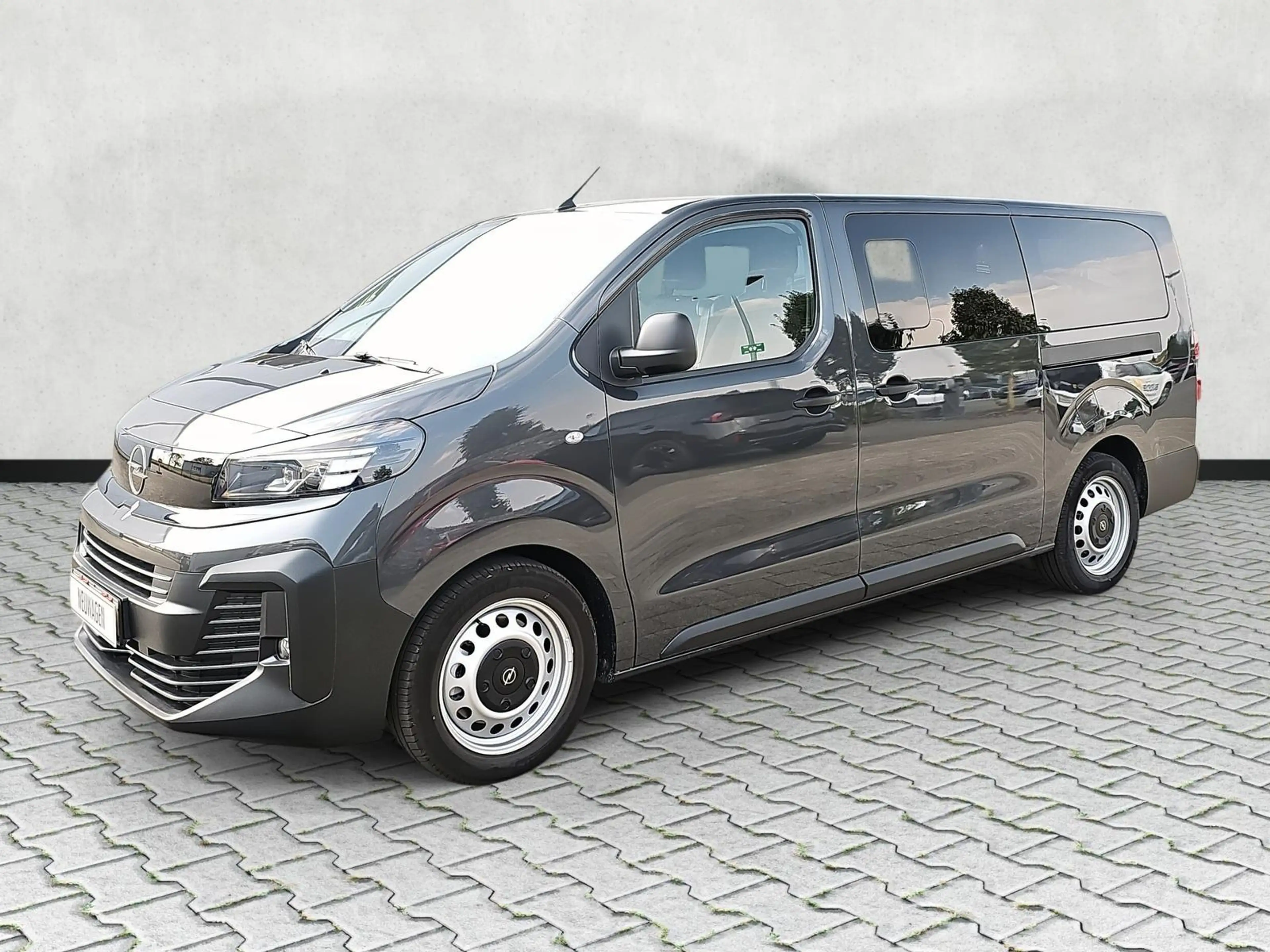 Opel Vivaro XL Kombi 2.2 Diesel Autom. Navi / Kamera 132 kW... — photo 3