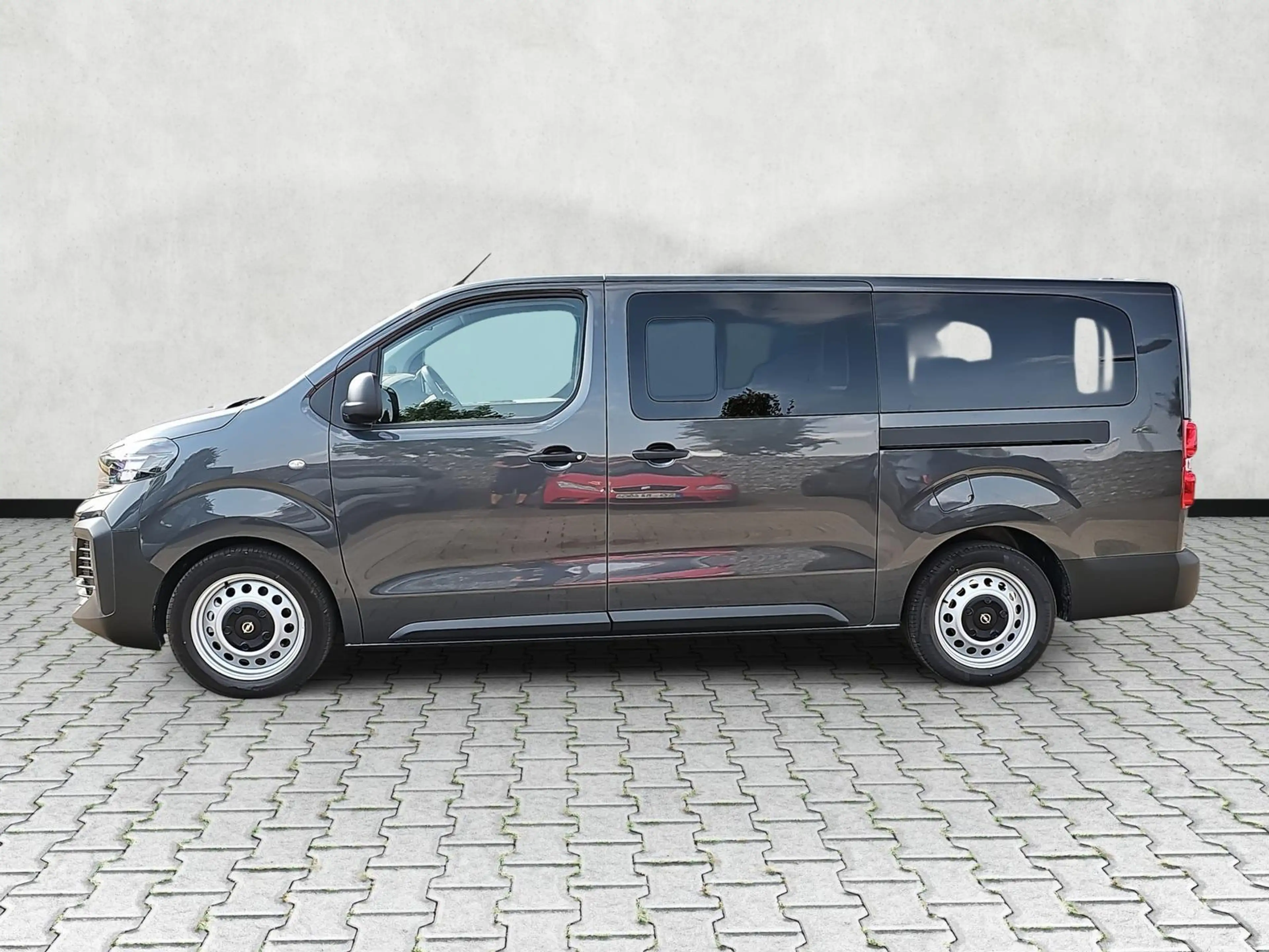 Opel Vivaro XL Kombi 2.2 Diesel Autom. Navi / Kamera 132 kW... — photo 4