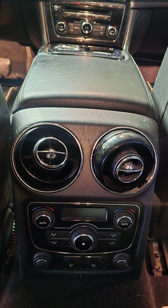 Jaguar XJ XJ 3.0D V6 Luxury — photo 13