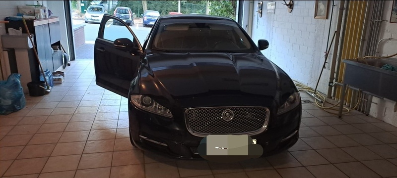 Jaguar XJ XJ 3.0D V6 Luxury — photo 3