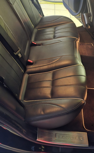 Jaguar XJ XJ 3.0D V6 Luxury — photo 10