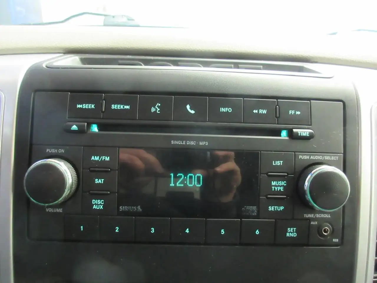RAM 1500 снимка RAM 1500
