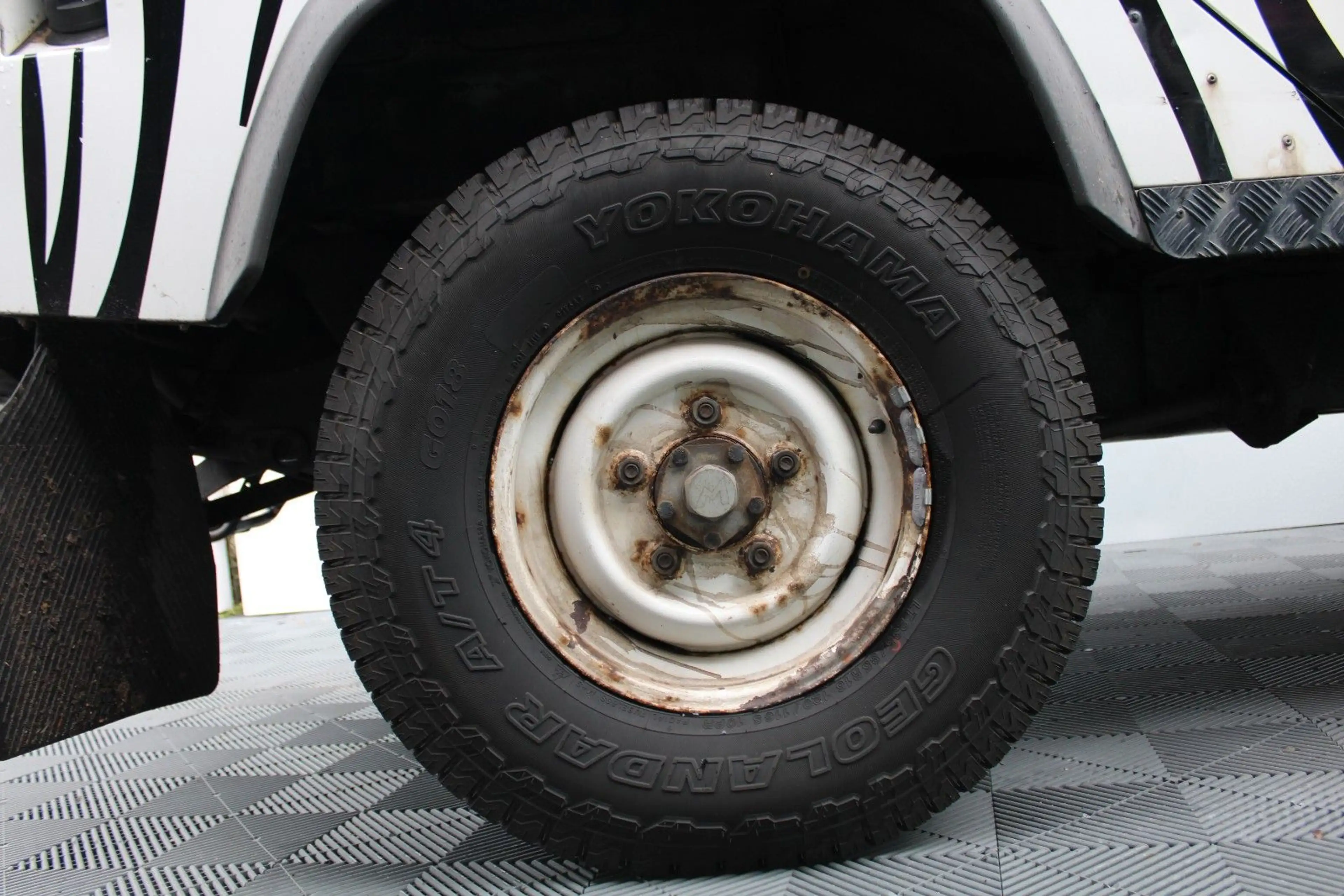 Land Rover Defender 110 E Station Wagon — photo 5