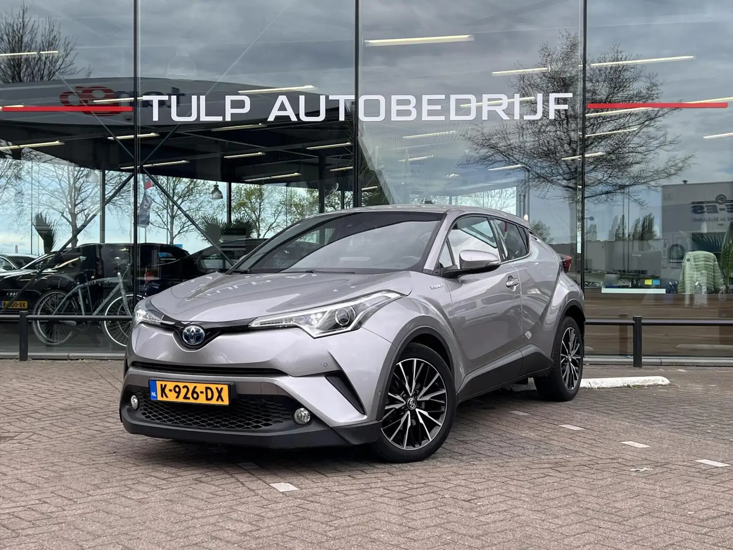 Toyota C-HR 1.8 Hybrid Dynamic LaneAssist Adaptive Winterpack Grau - 1