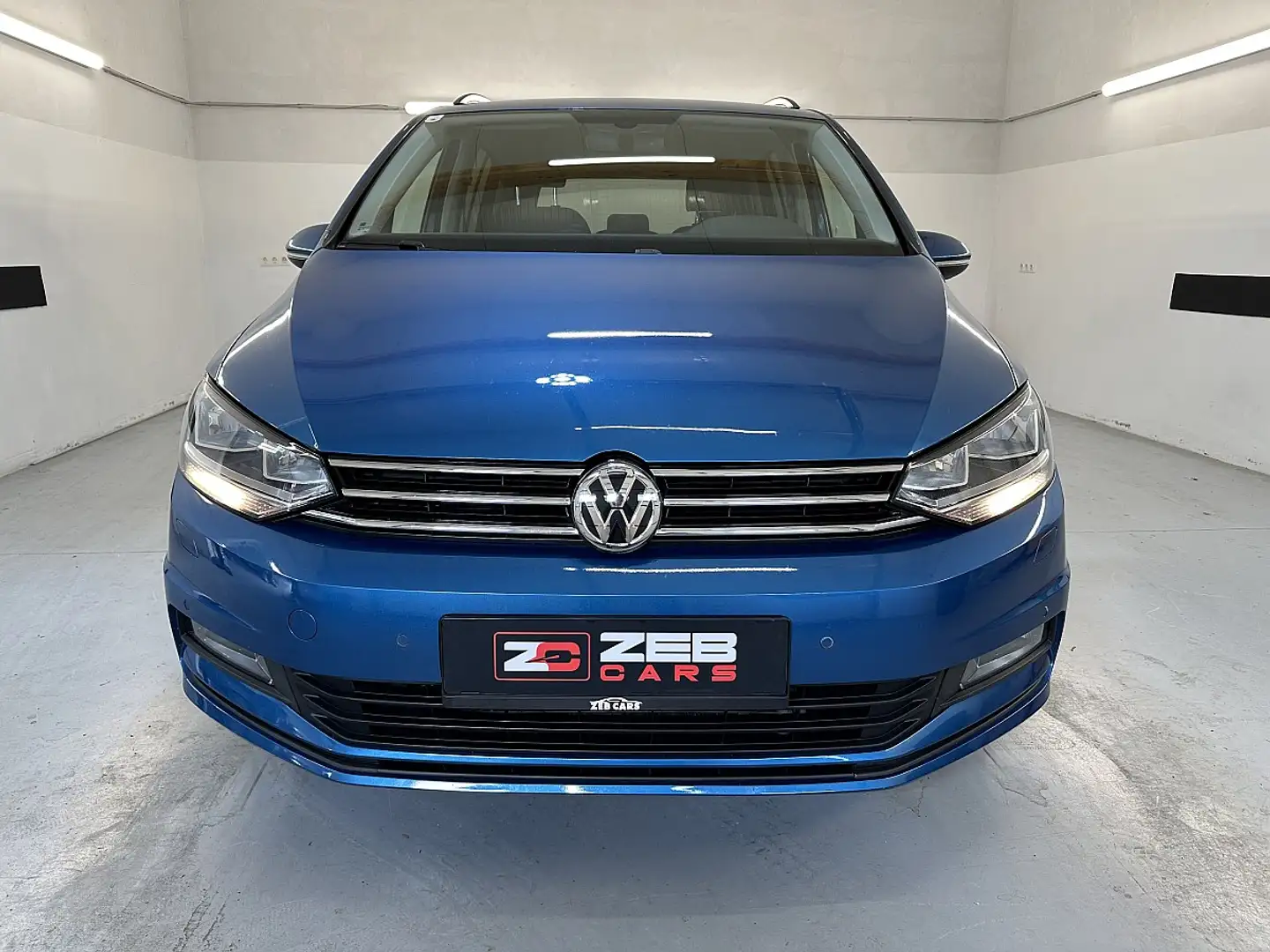 Volkswagen Touran Comfortline 1,6 SCR TDI Blau - 2