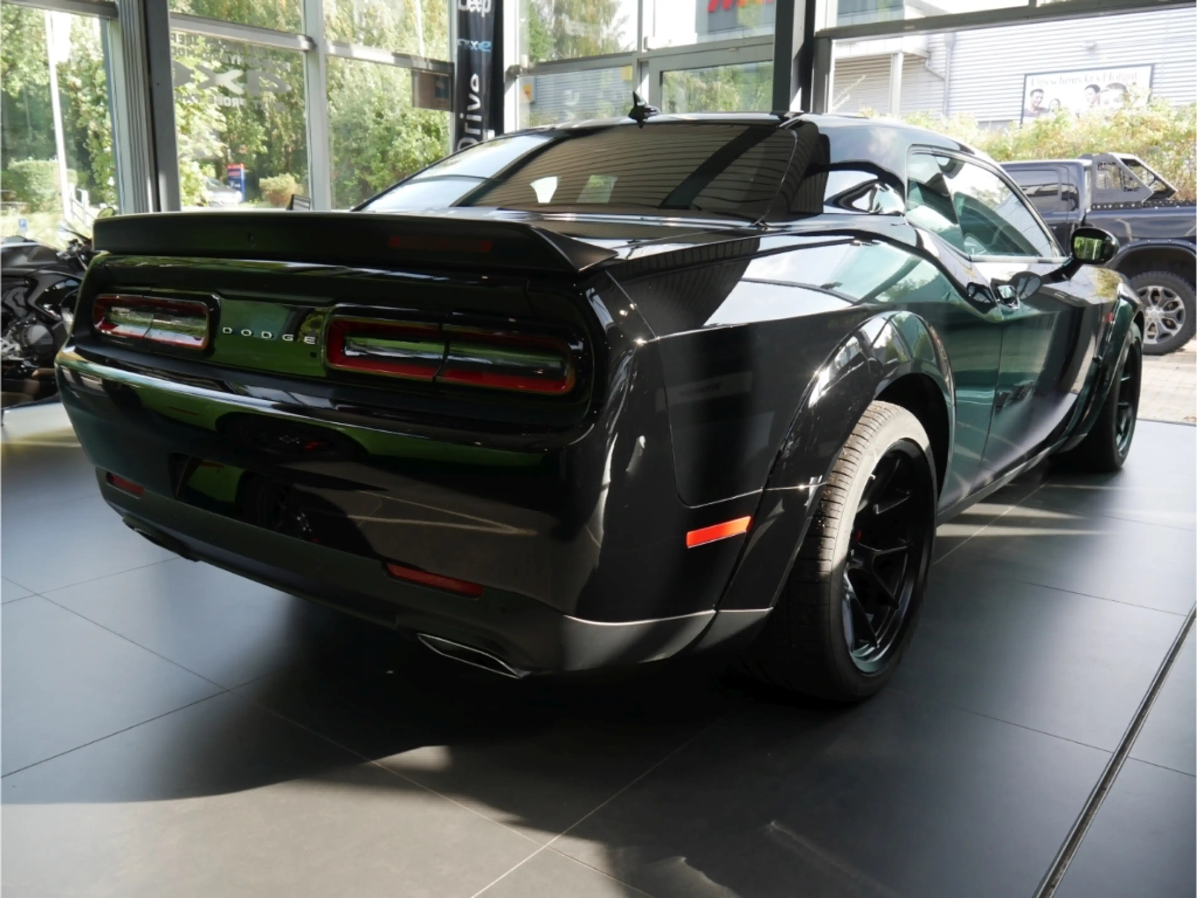 Dodge Challenger R/T Shakedown Widebody 6.4L V8 MY23 Last Call — photo 4