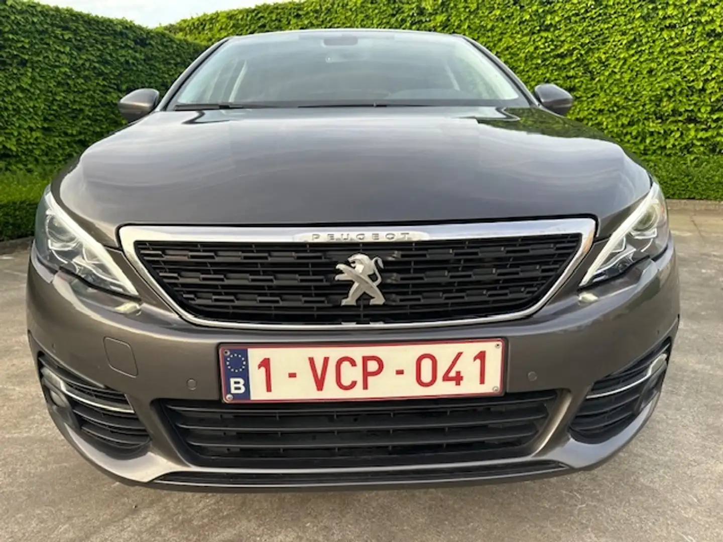 Peugeot 308 1.5hdi Automatic Facelift !!!6700€ Netto !!! Gris - 2