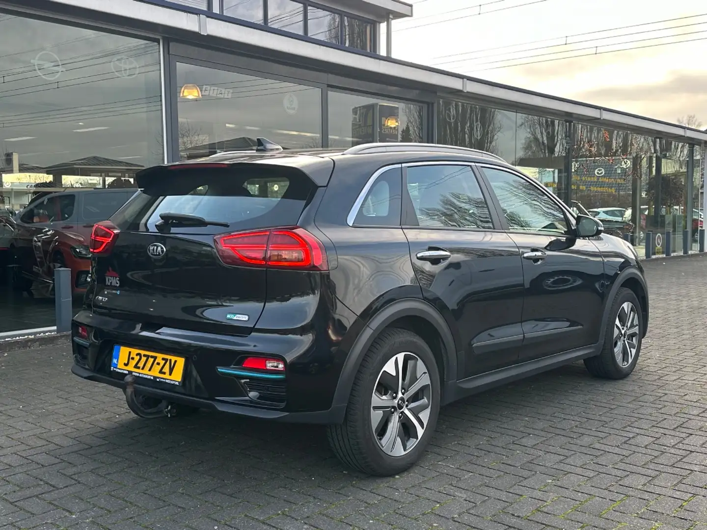 Kia e-Niro DynamicLine 64kWh 3-Fase | SOH 100% | Navi | Camer Noir - 2