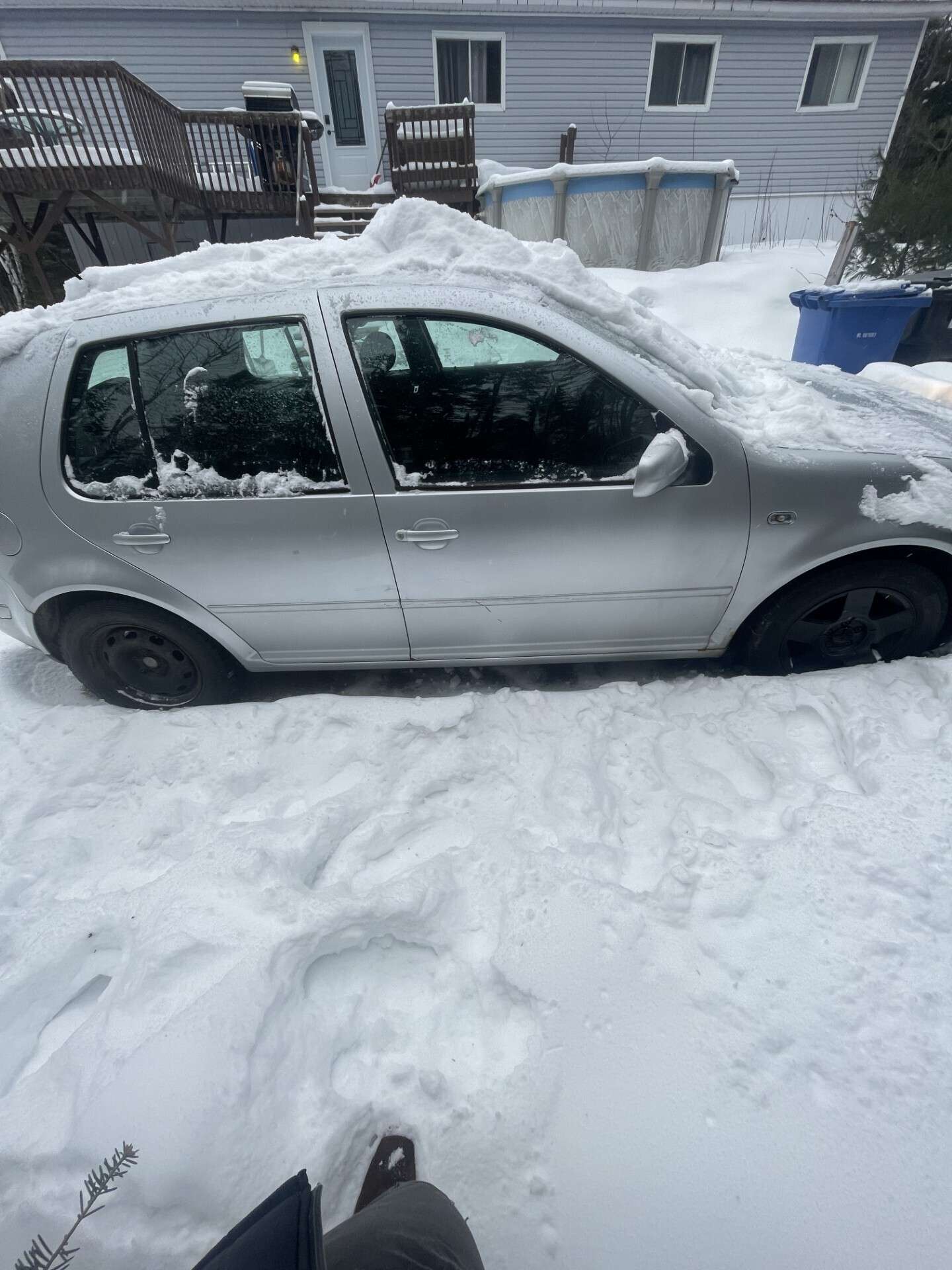 2004 Volkswagen Golf Standard Model alt 3