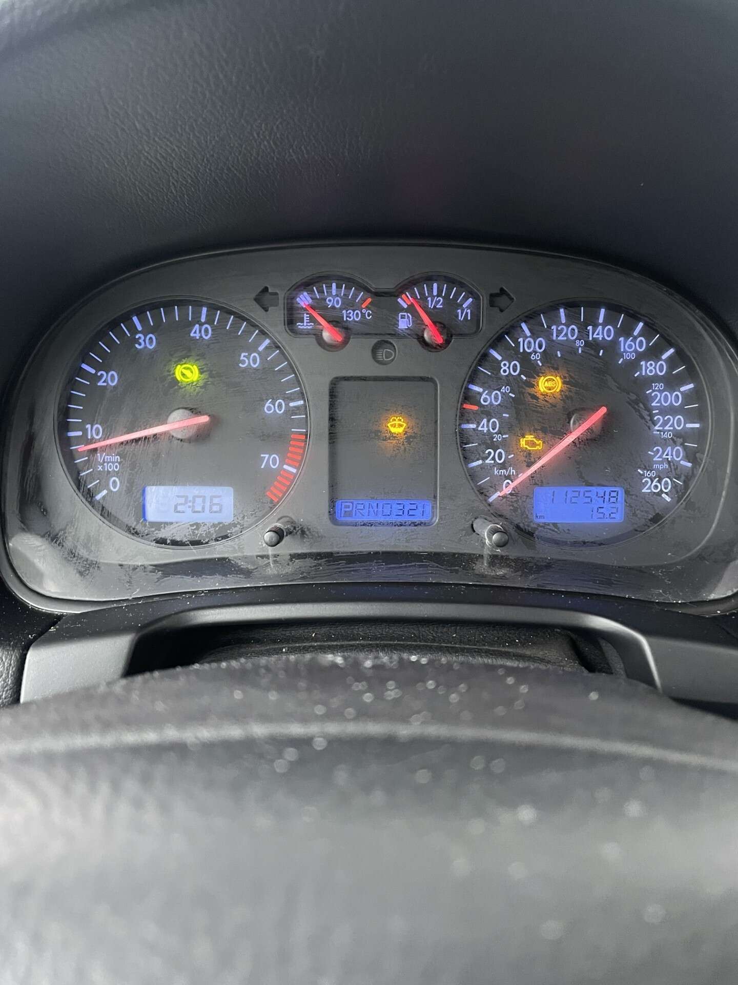 2004 Volkswagen Golf Standard Model alt 2