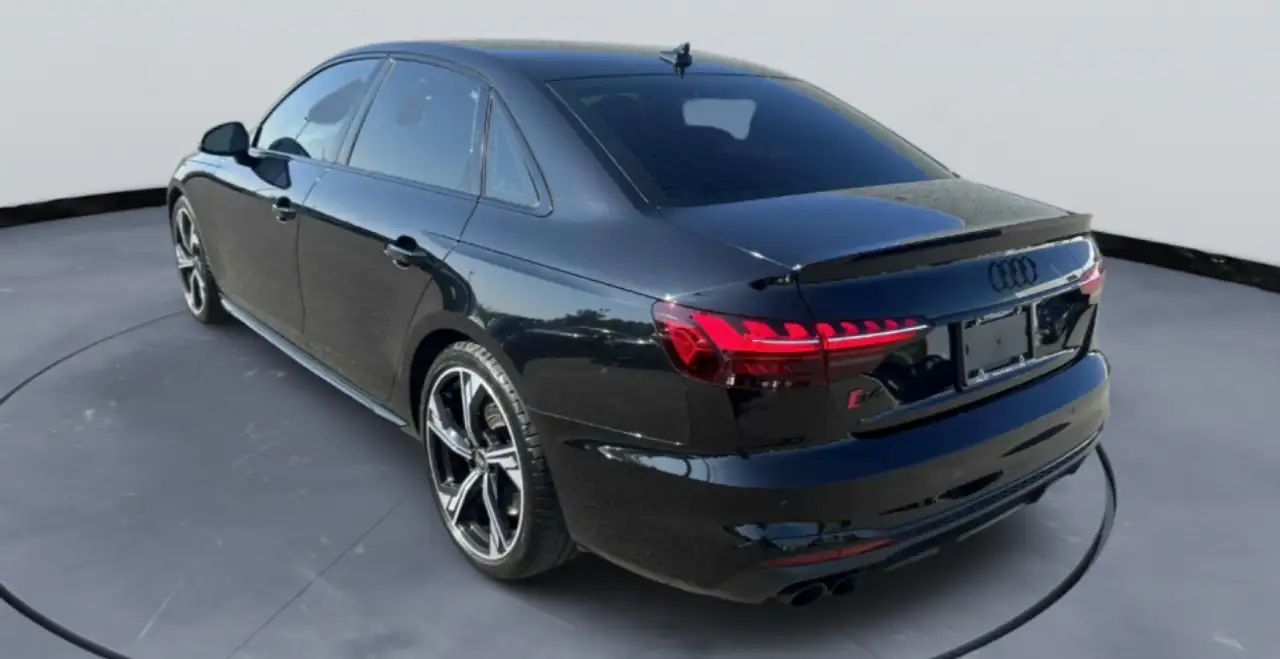 Audi S4 снимка Audi S4